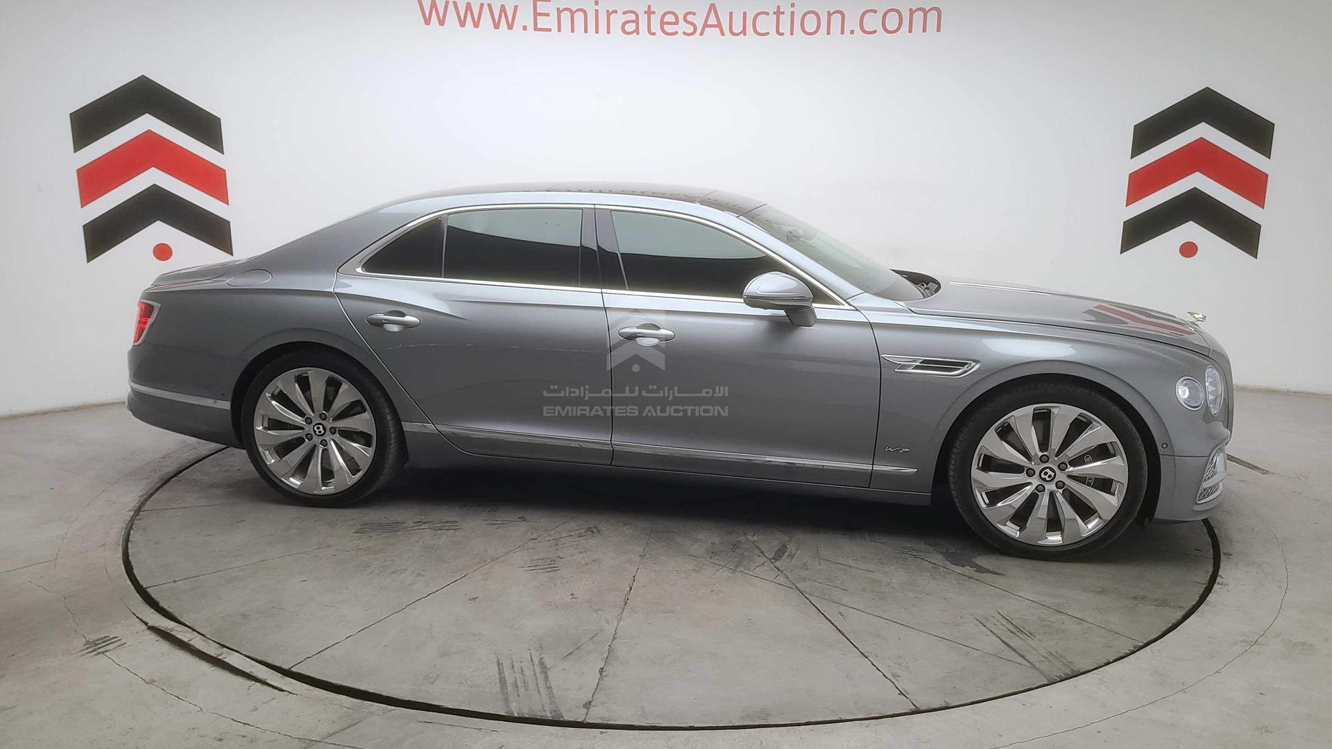 2020 BENTLEY FLYING SPUR VIN: SCBBA5ZG1LC083009
