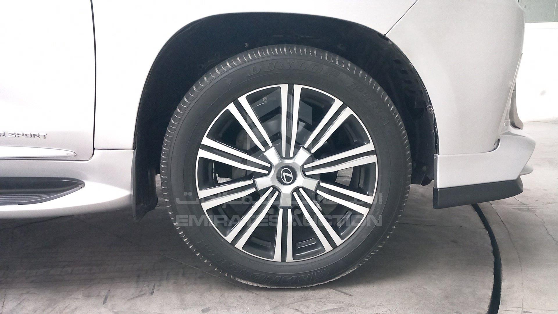 2009 LEXUS LX 570 VIN: JTJHY0OW994015504