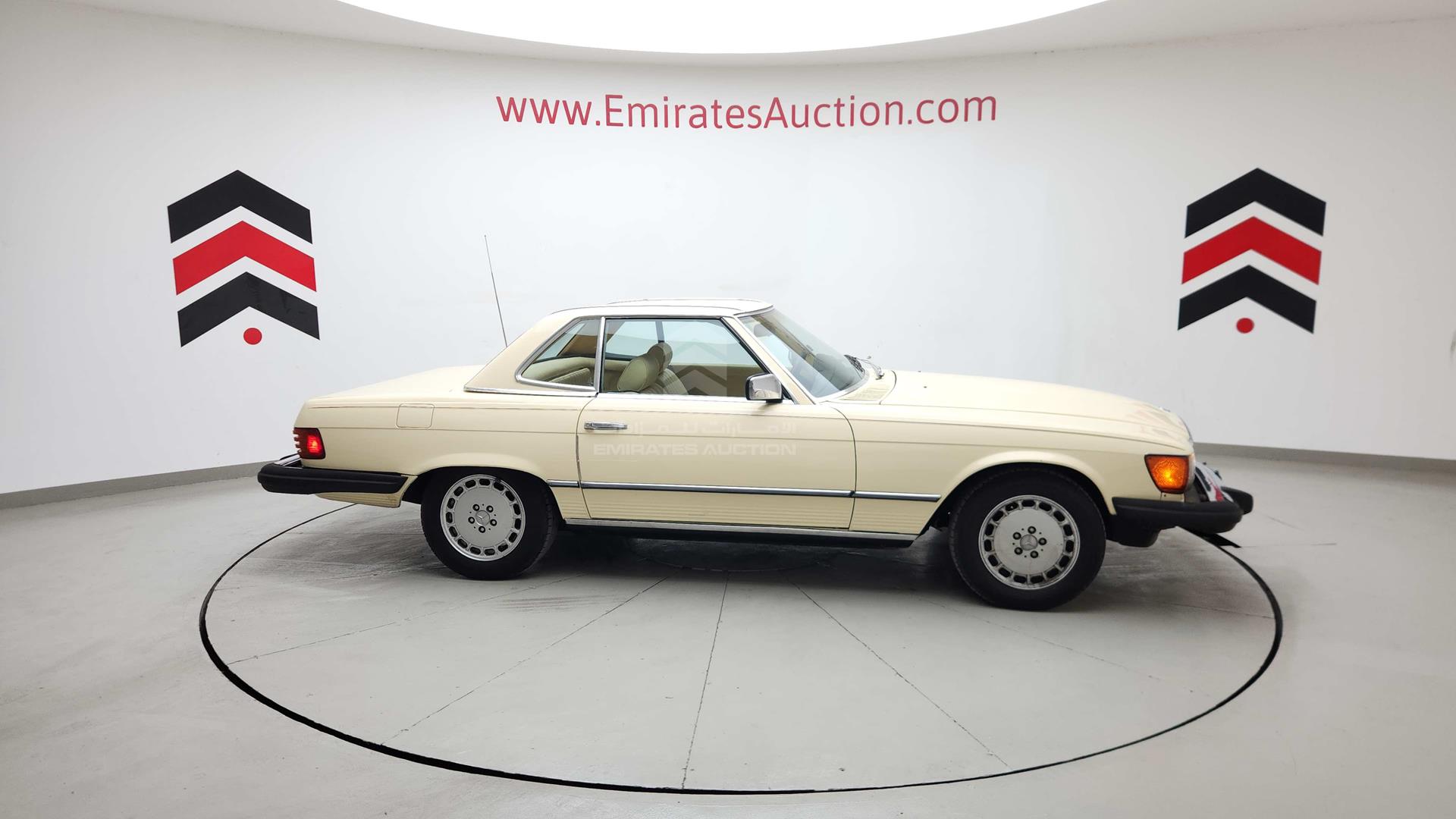 1981 MERCEDES SL 380 VIN: WDBBA45A9BB002284