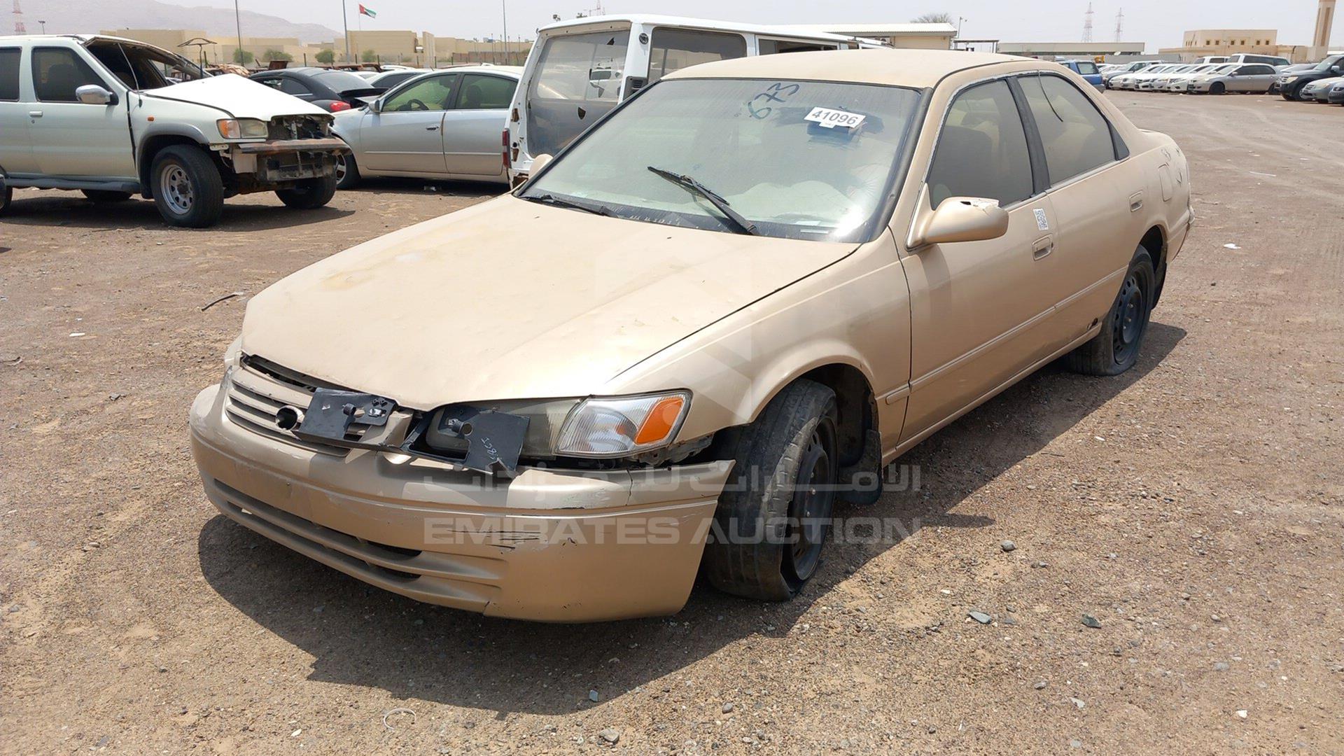 1998 TOYOTA CAMRY VIN: JT2BG22K5W0135488