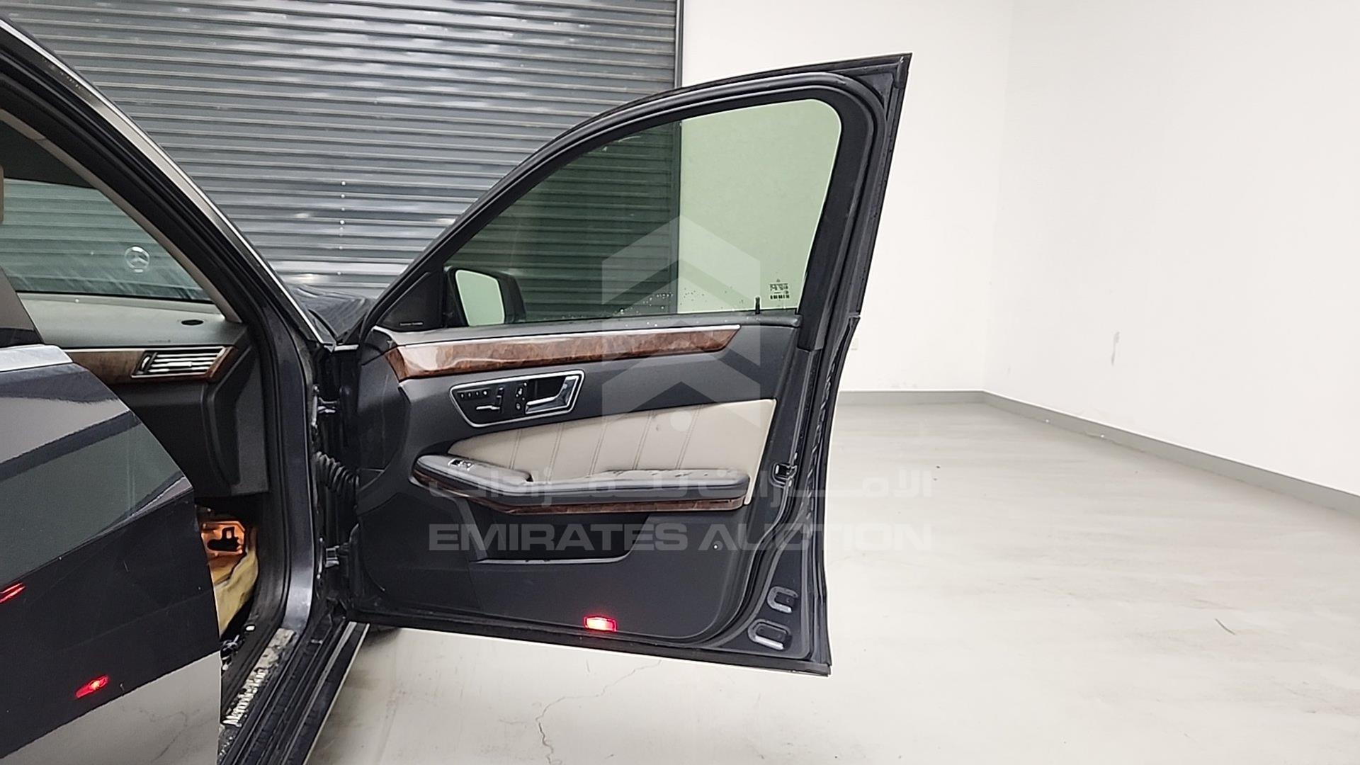 2010 MERCEDES E350 VIN: WDDHF8HB1AA169130
