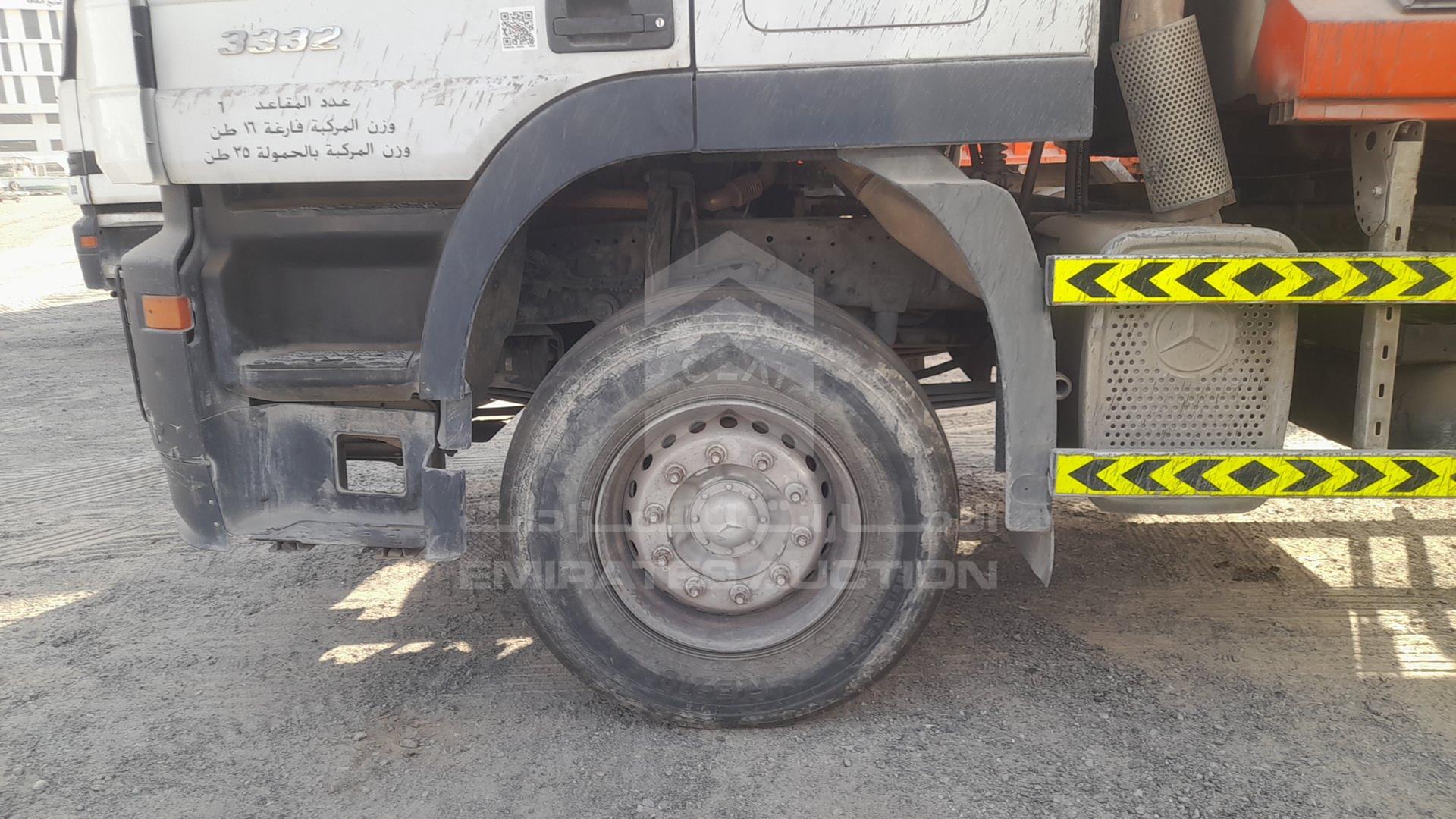 2007 MERCEDES ACTROS VIN: WDAKHCAA57L185815