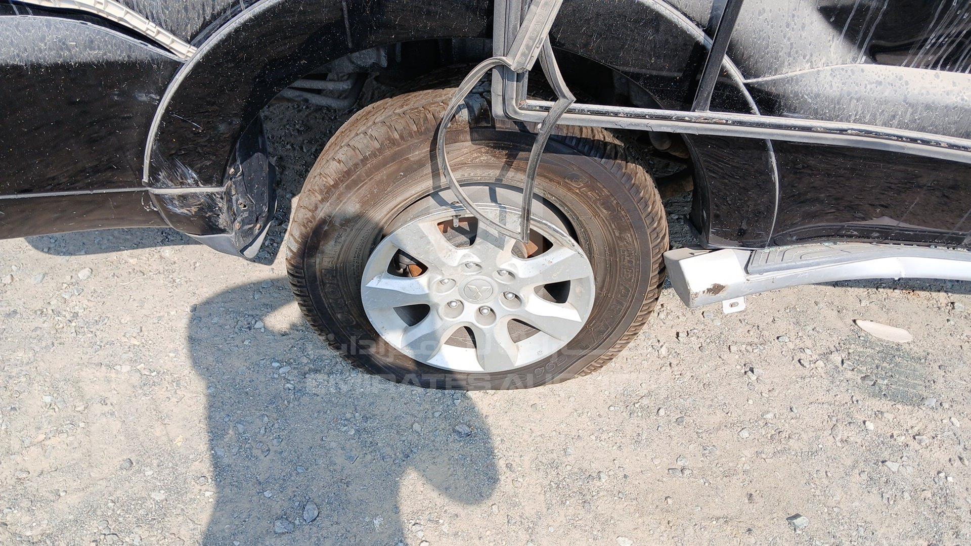 2012 MITSUBISHI PAJERO VIN: JMYLRV95WCJ707989
