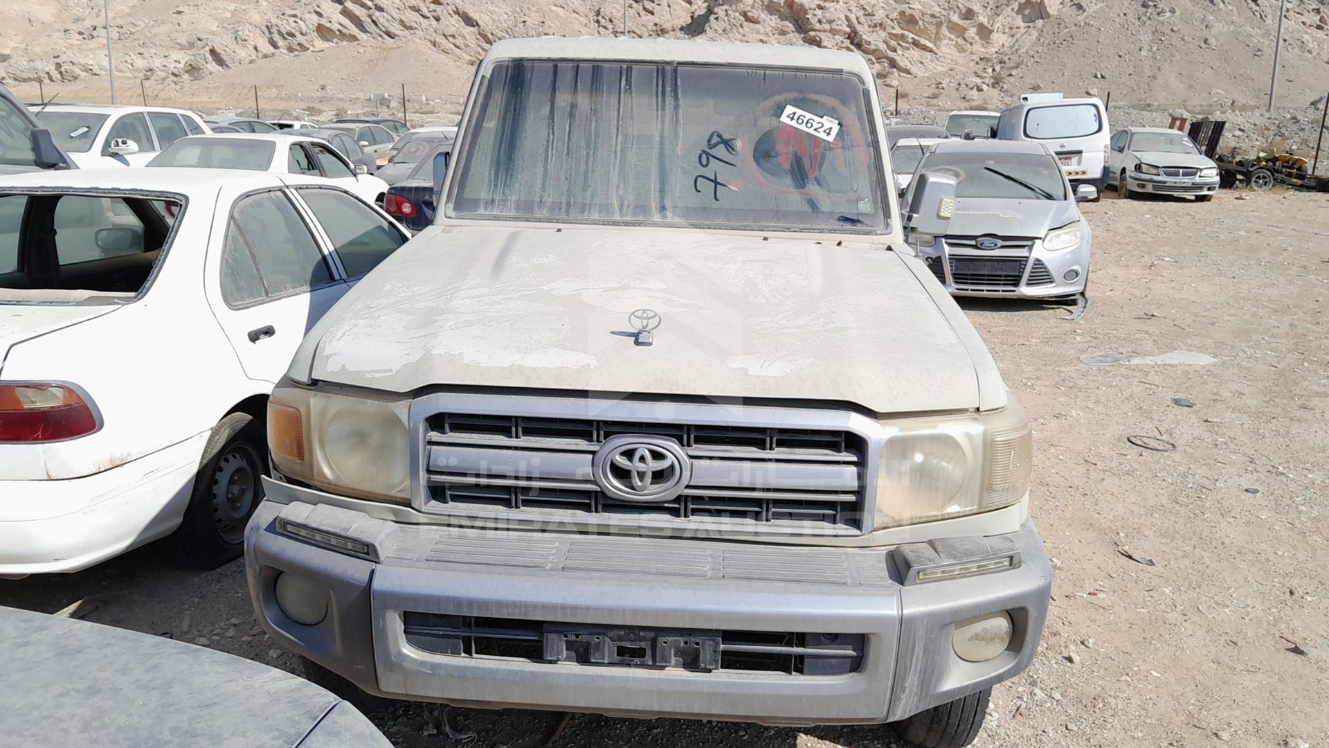 2010 TOYOTA LAND CRUISER VIN: JTFLU73J8A4507289