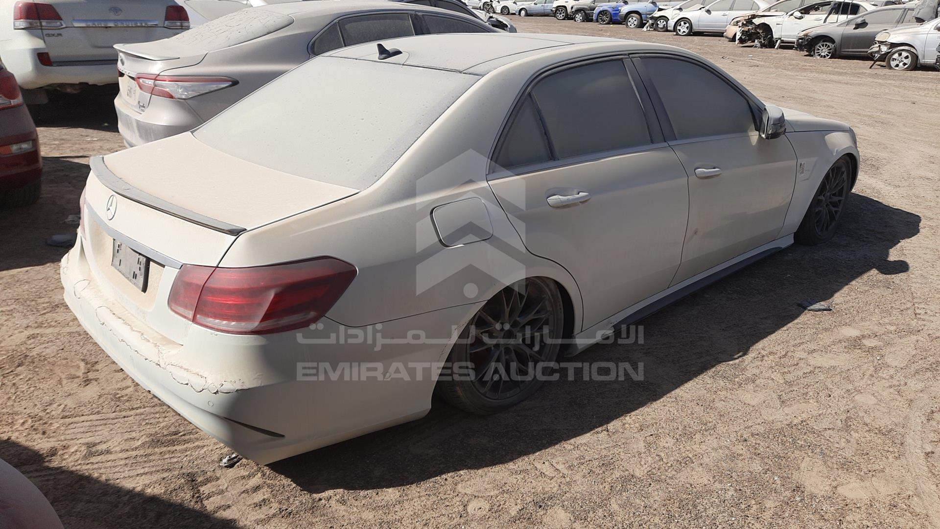 2010 MERCEDES E 550 VIN: WDDHF7CBXAA029143