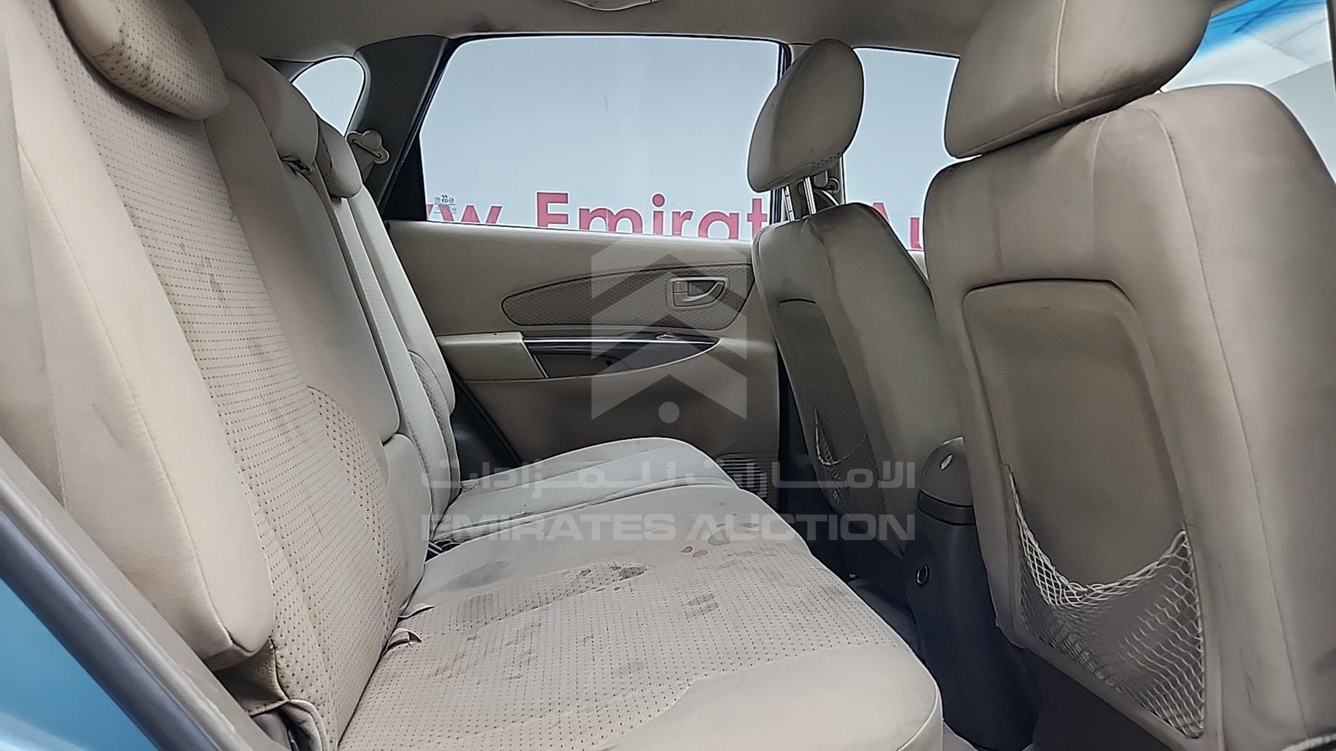 2009 HYUNDAI TUCSON VIN: KMHJM81BX9U992446
