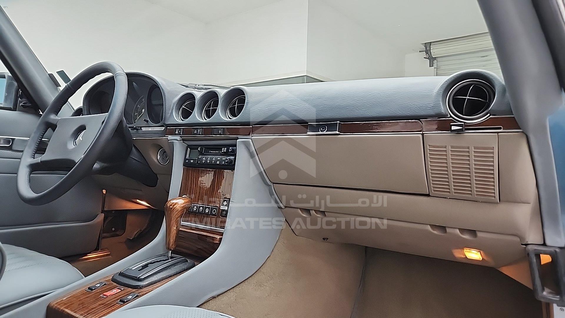 1982 MERCEDES SL 380 VIN: WDBBA45A5CB011405
