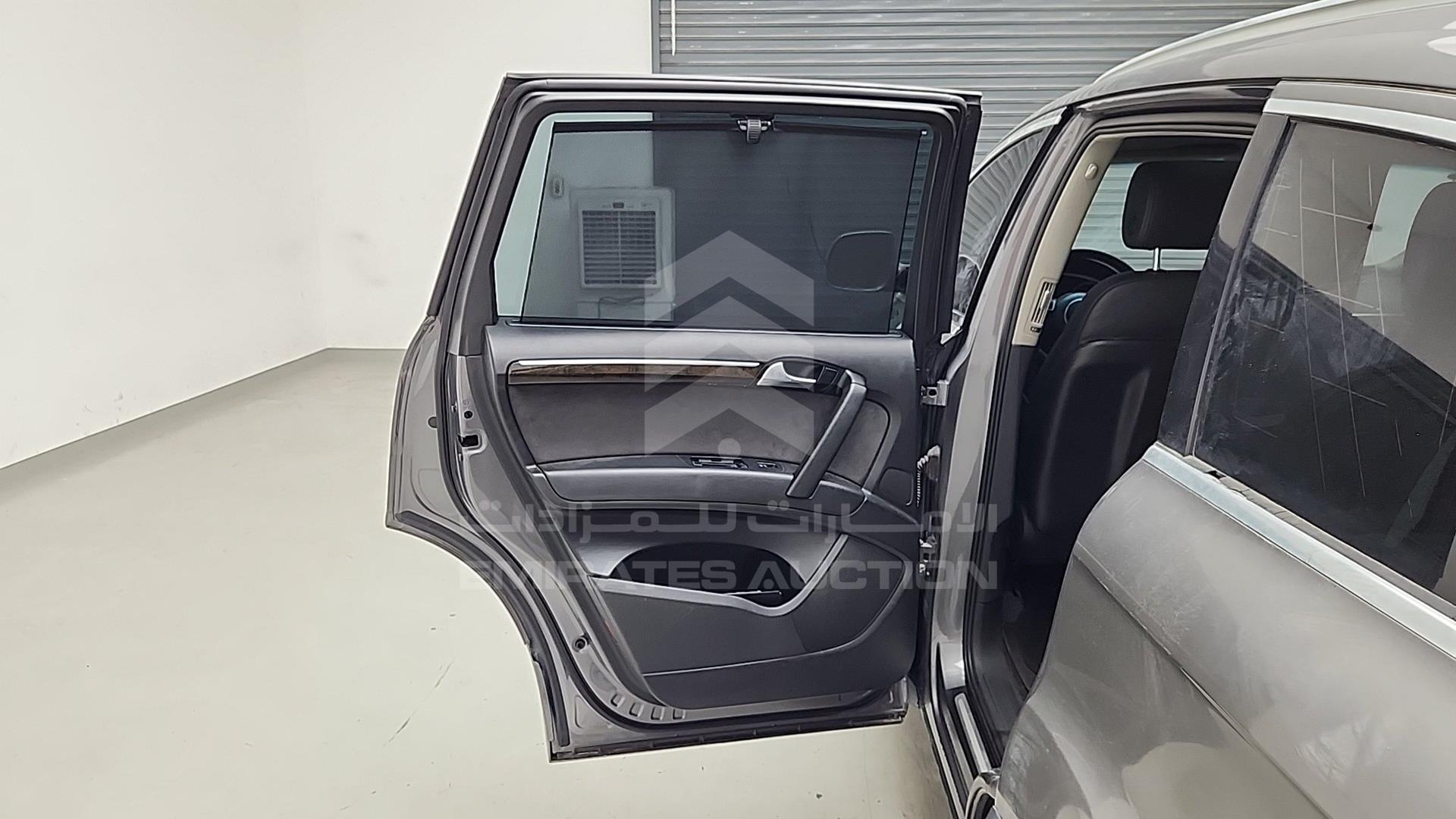 2012 AUDI Q7 VIN: WAUAGD4L1CD009179