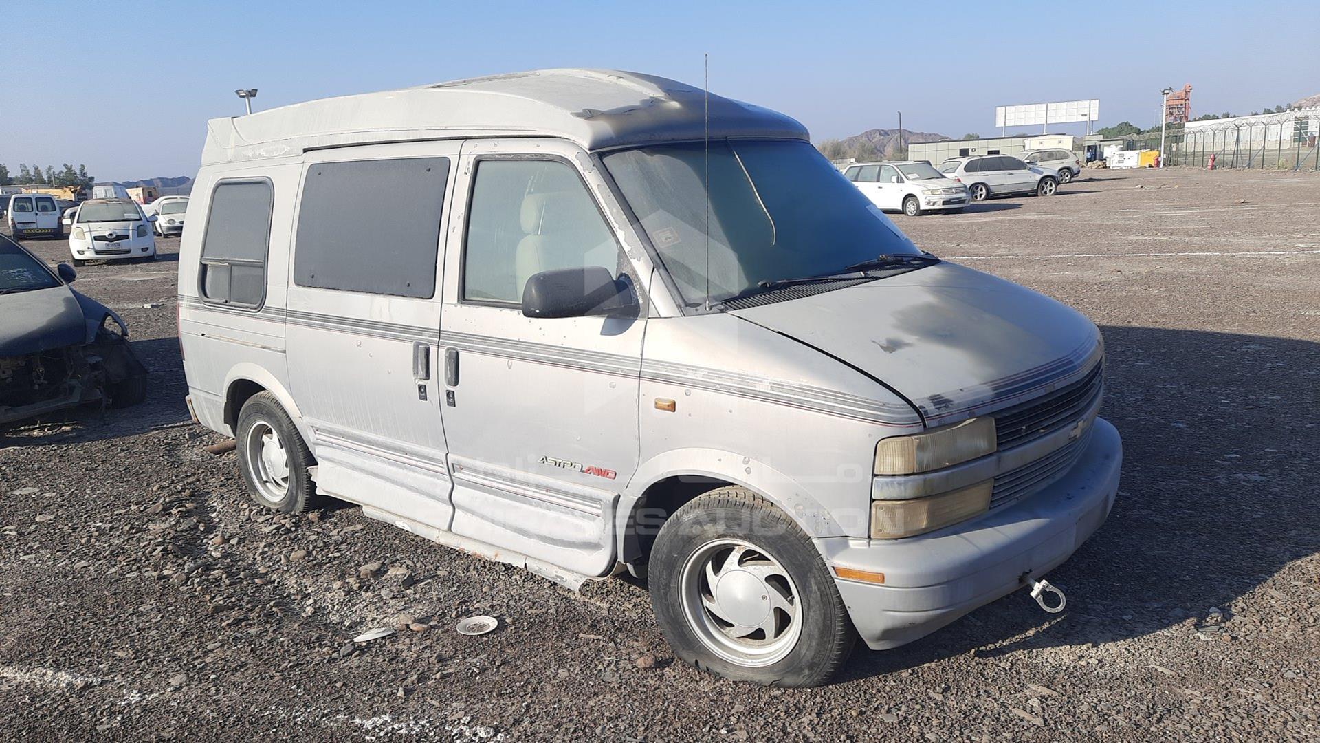 1997 CHEVROLET ASTRO VIN: 1GCDL19W3VB133658