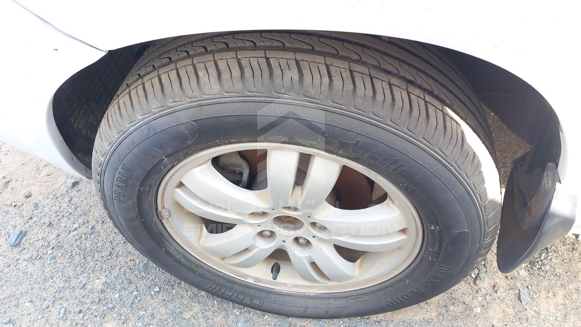 2009 HYUNDAI TUCSON VIN: KMHJM81B59U907142