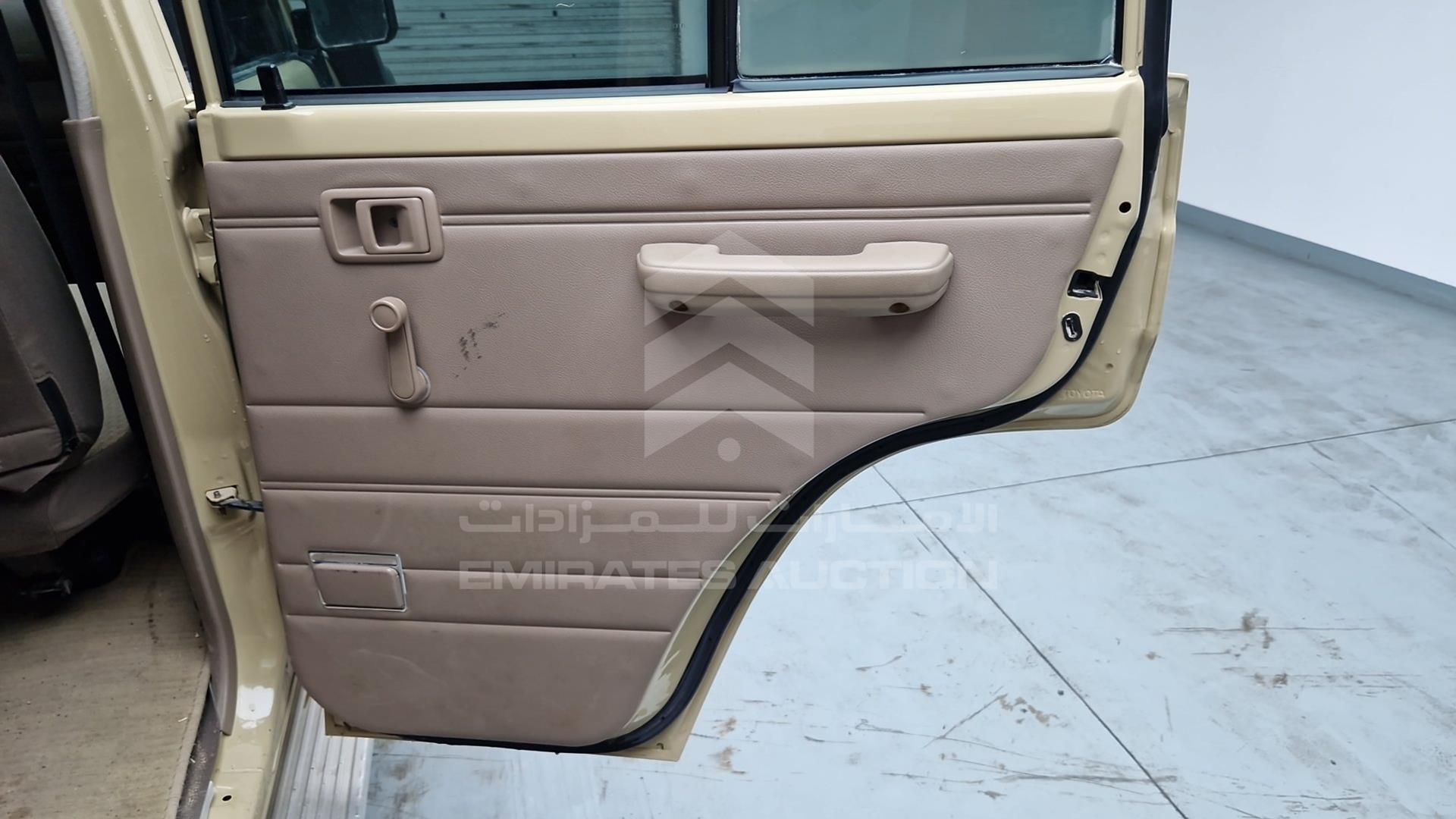 2018 TOYOTA LAND CRUISER VIN: JTFBU71J4J7061431