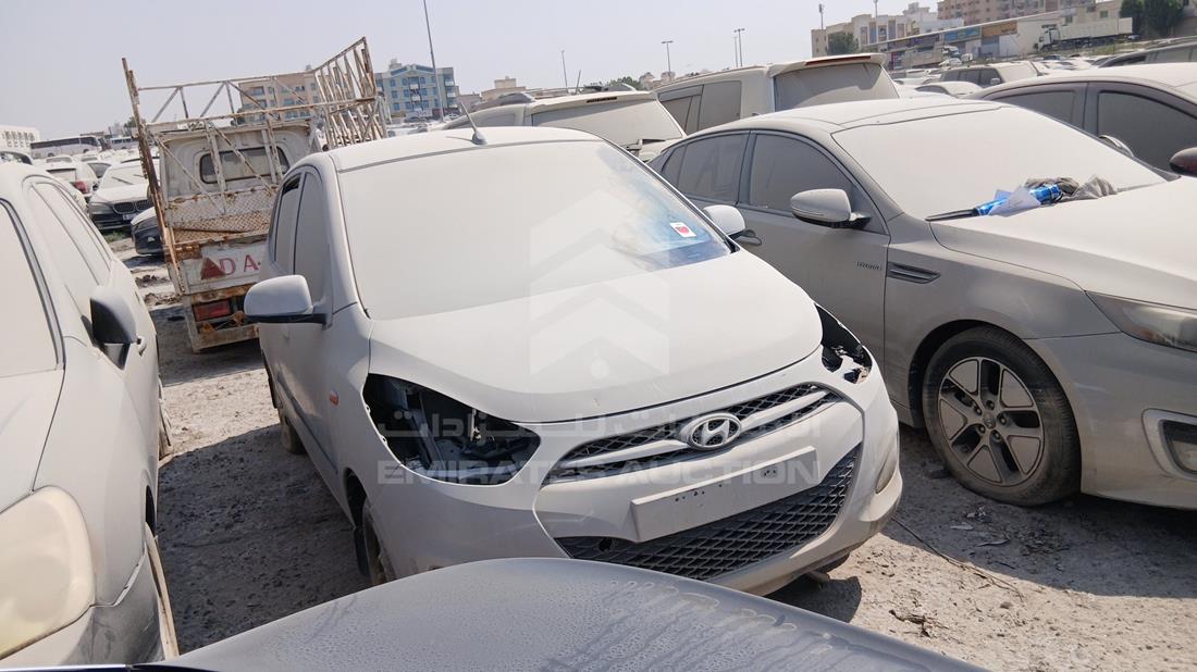 2012 Hyundai I10 — Front Right Angle — Photo 8