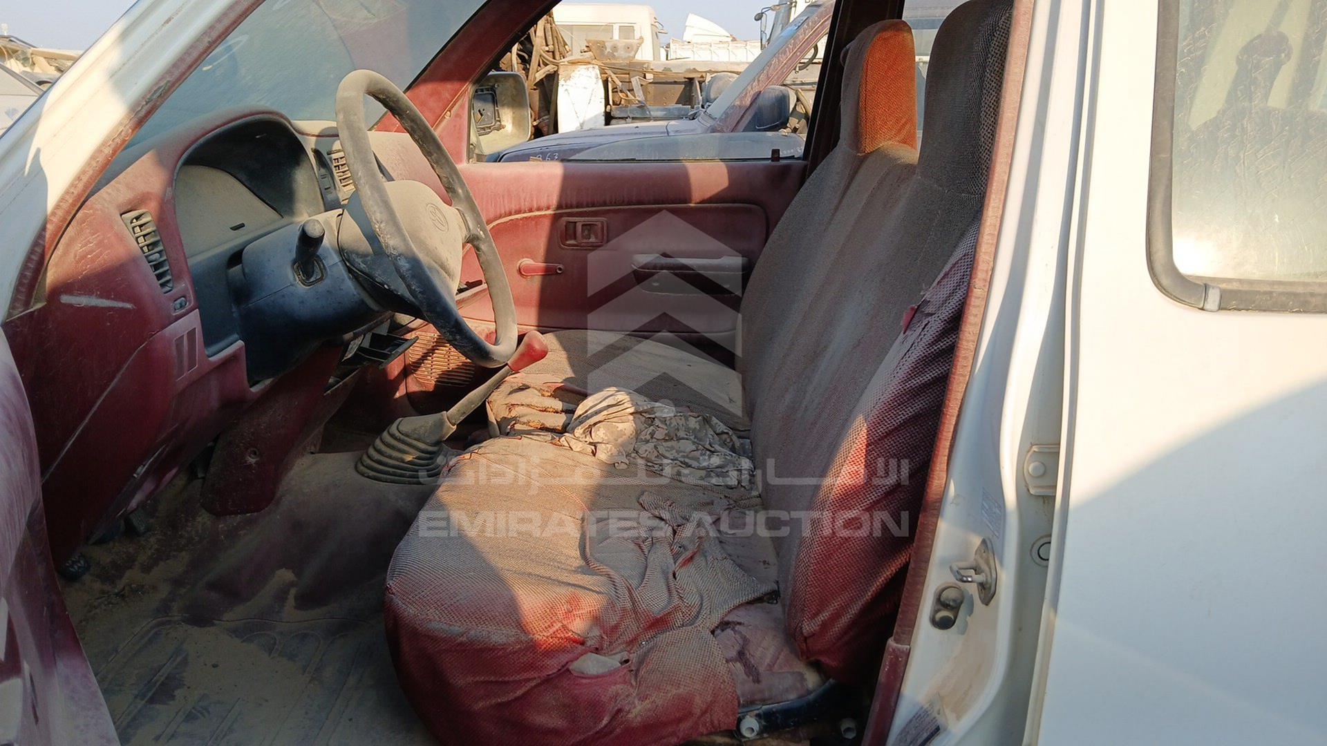 2000 TOYOTA HILUX VIN: JTFEG426010022941