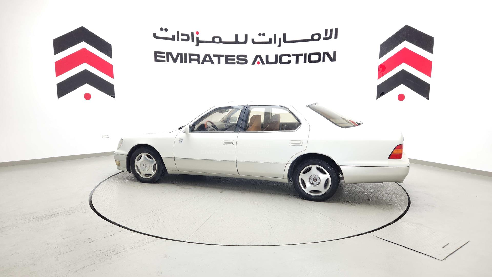 1999 LEXUS LS400 VIN: JT8BH28FXX0159817