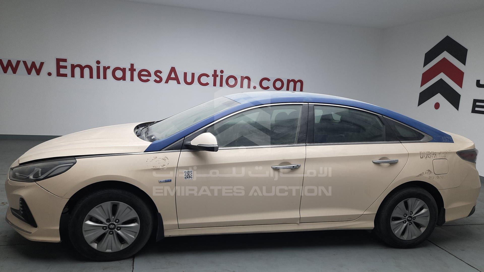 2019 HYUNDAI SONATA HYBRID VIN: KMHE24136KA093096