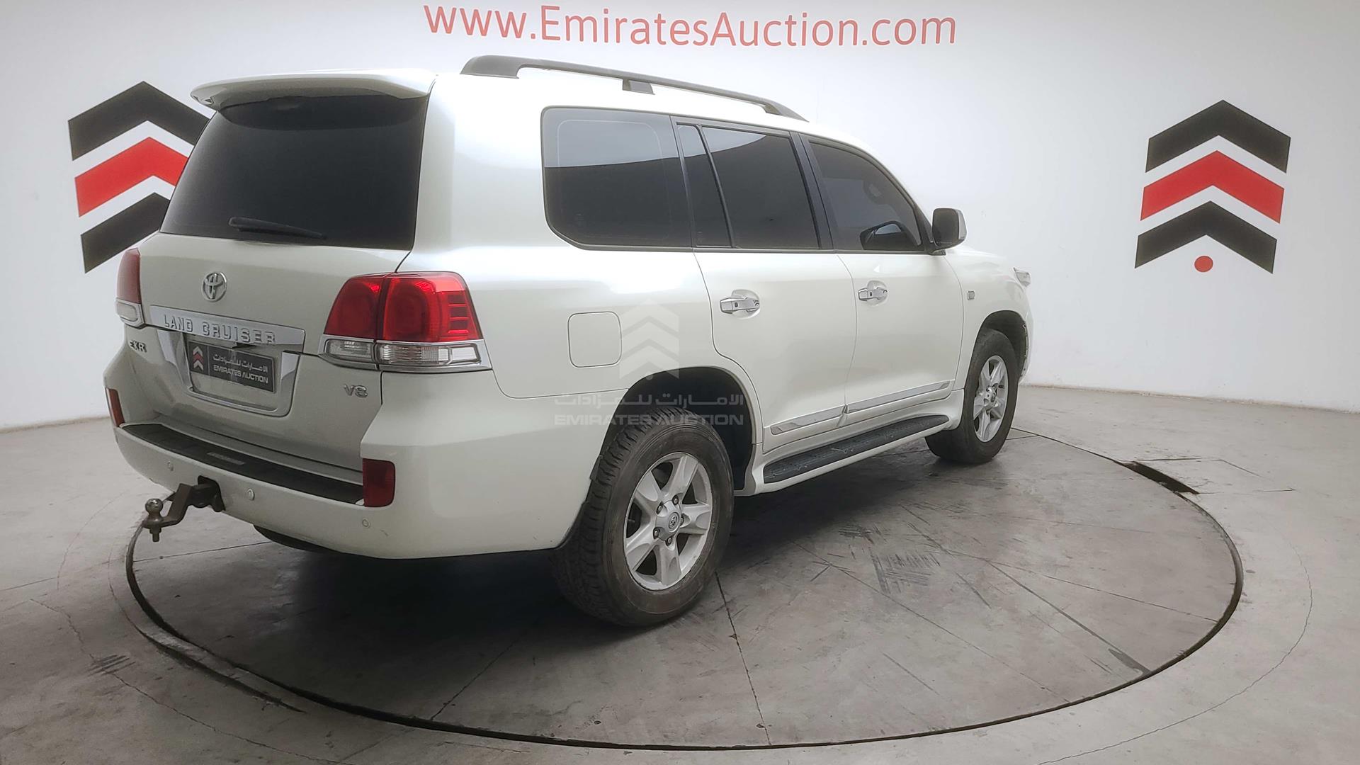 2010 TOYOTA LAND CRUISER VIN: JTMHT05JXA4032928