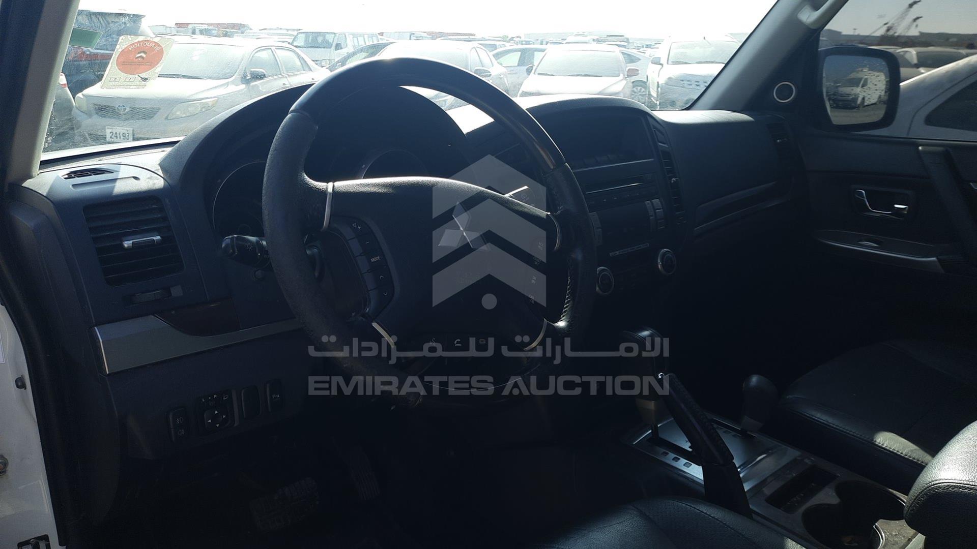 2012 MITSUBISHI PAJERO VIN: JMYMYV87WCJ702449