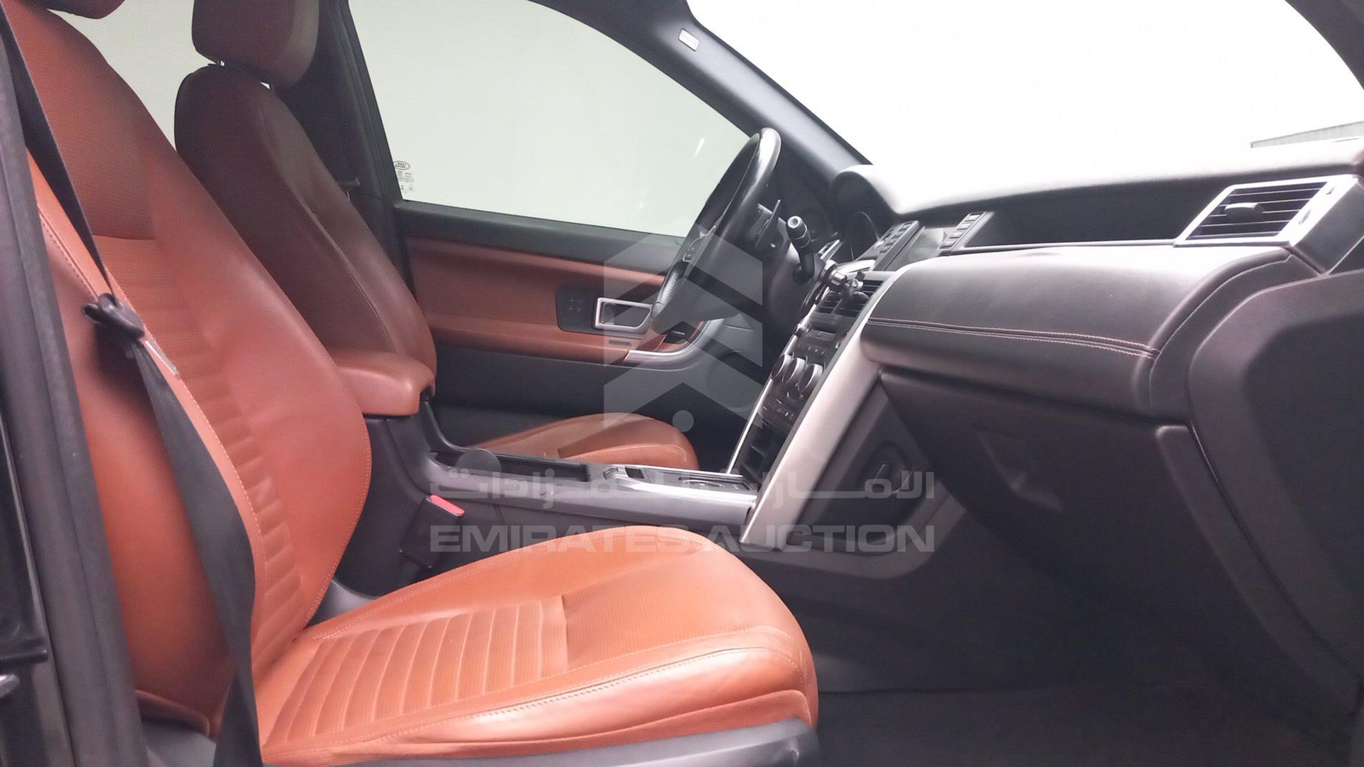 2016 LAND ROVER DISCOVERY VIN: SALCA2BG3GH585029
