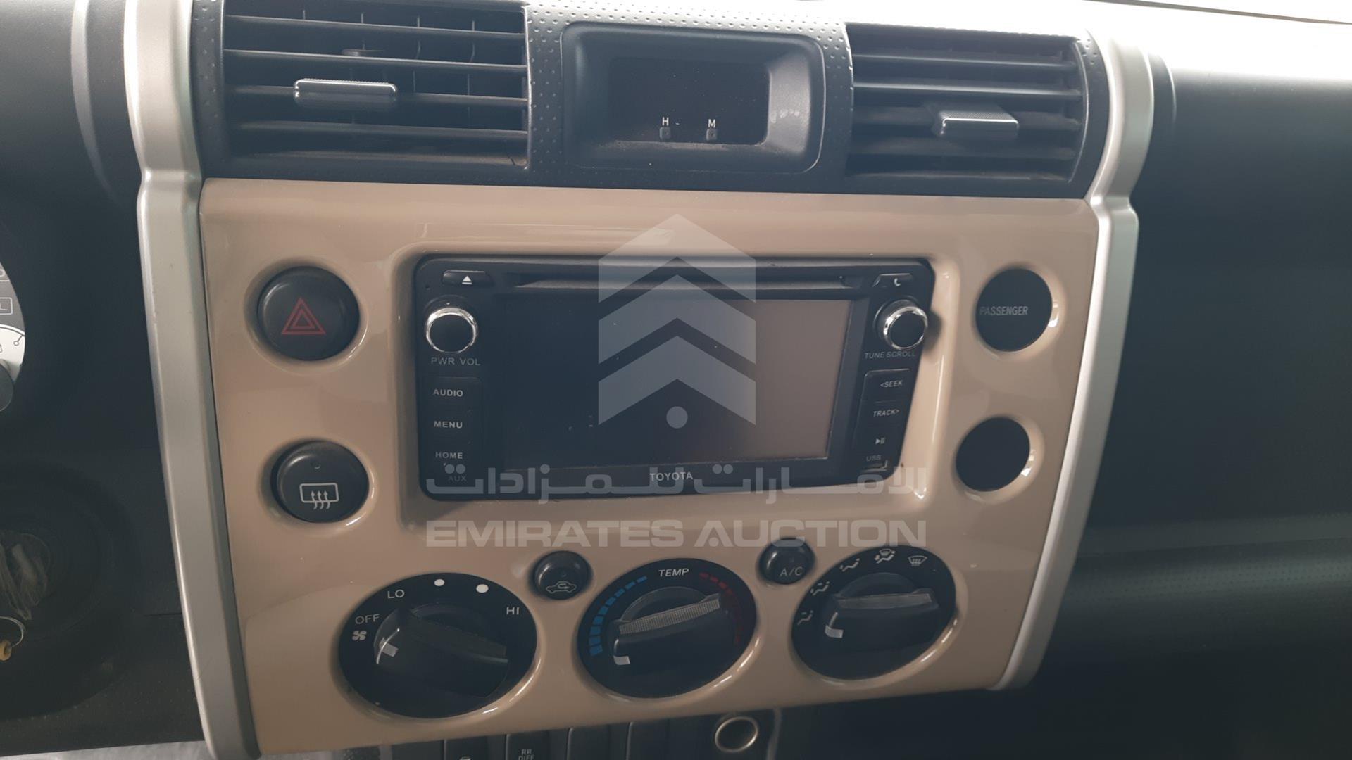 2014 TOYOTA FJ CRUISER VIN: JTEBU11F3EK198103