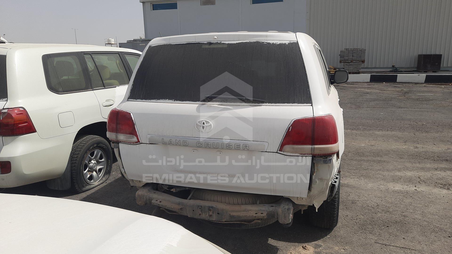 2011 TOYOTA LAND CRUISER VIN: JTMDU09J9B4034810