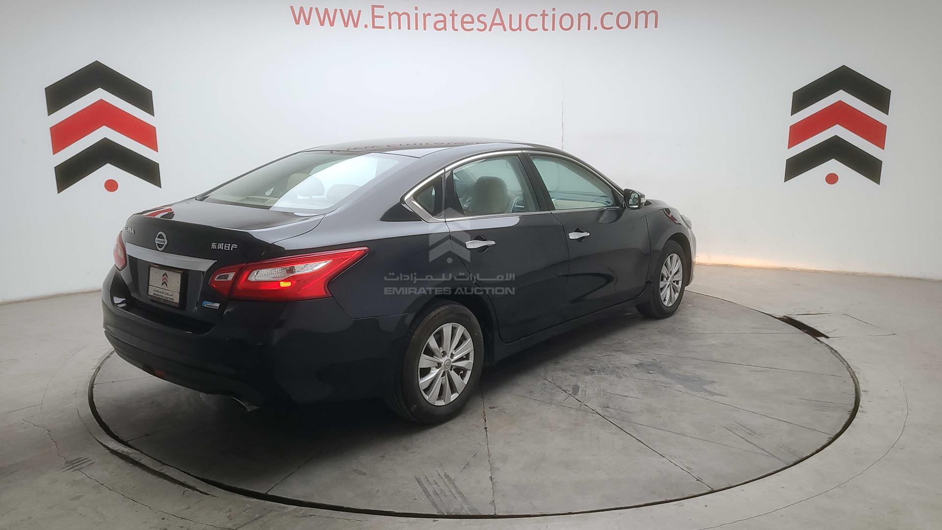 2017 NISSAN TEANA VIN: LGBF5AE09HR312960
