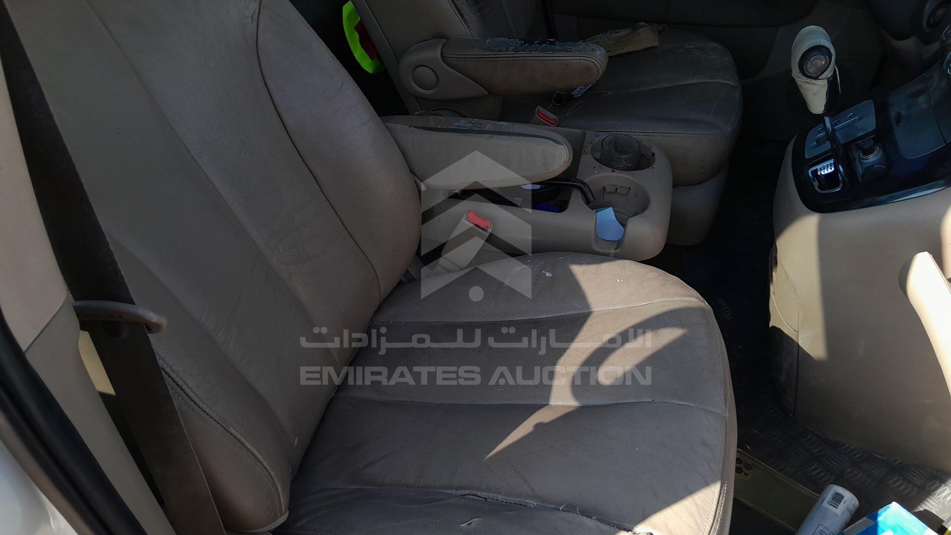 2011 KIA CARNIVAL VIN: KNAMH8177B6386899