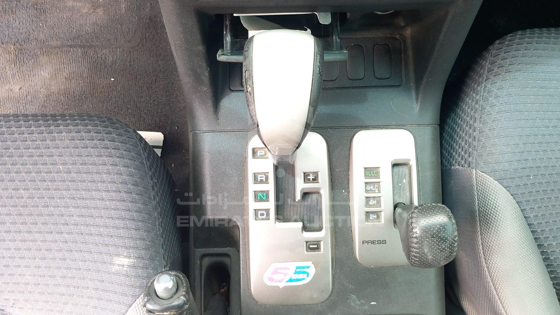 2003 MITSUBISHI PAJERO VIN: JMYMRV63W3J706395