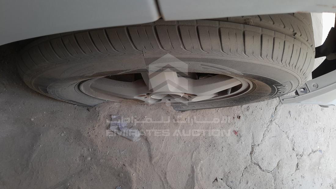 2014 Maxus V80 — Front Right Tyre — Photo 28