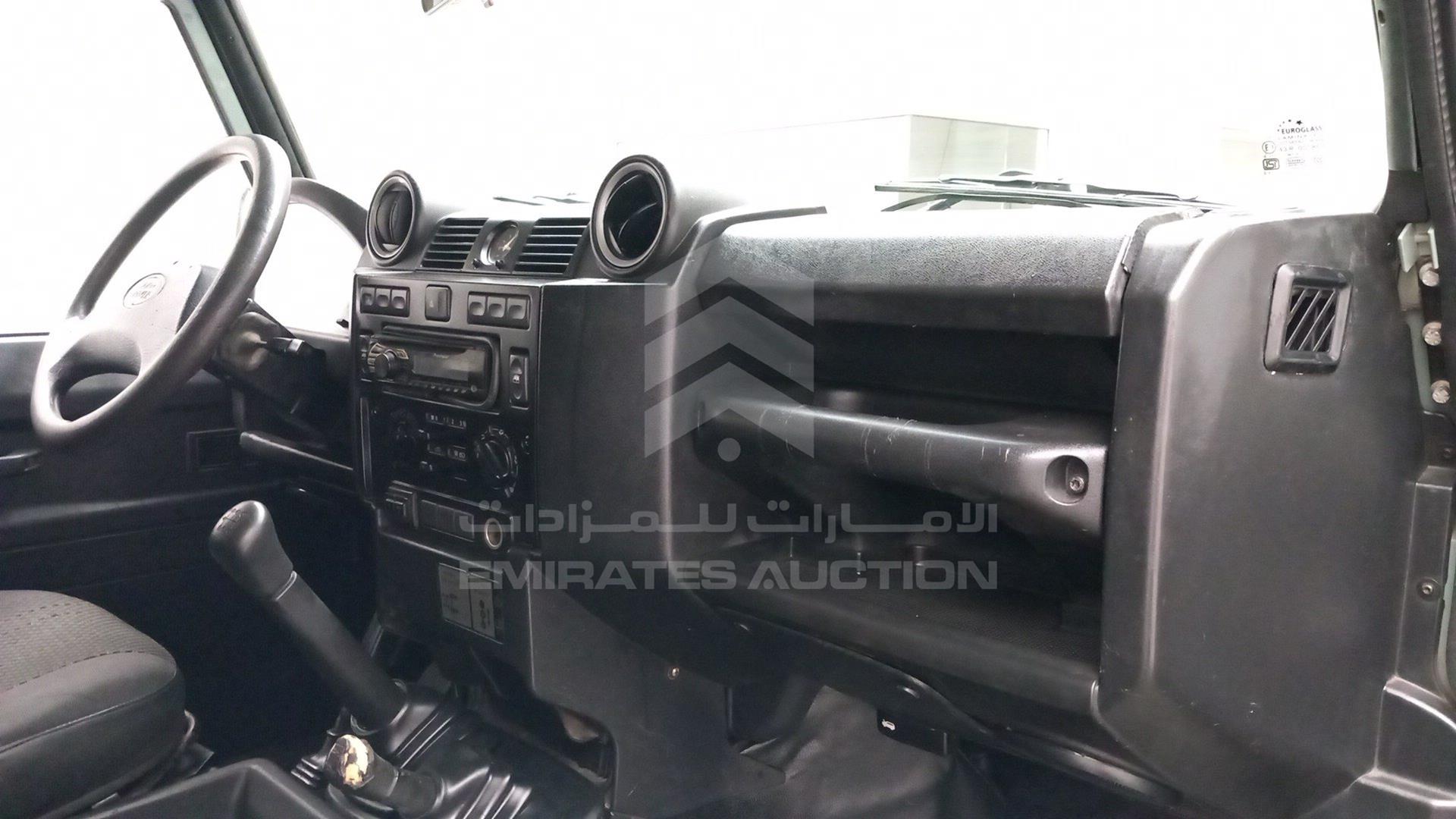 2009 LAND ROVER DEFENDER VIN: SALLDKHT89A778093