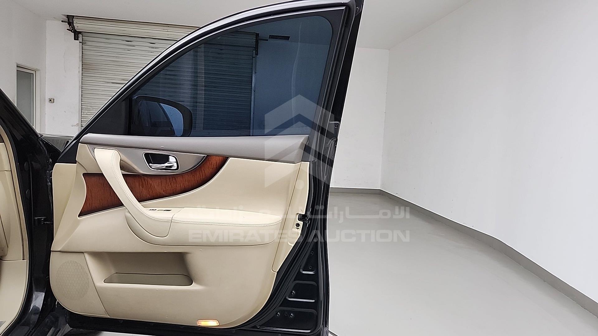 2010 INFINITI FX 50 VIN: JNRBS15Y3AM570284