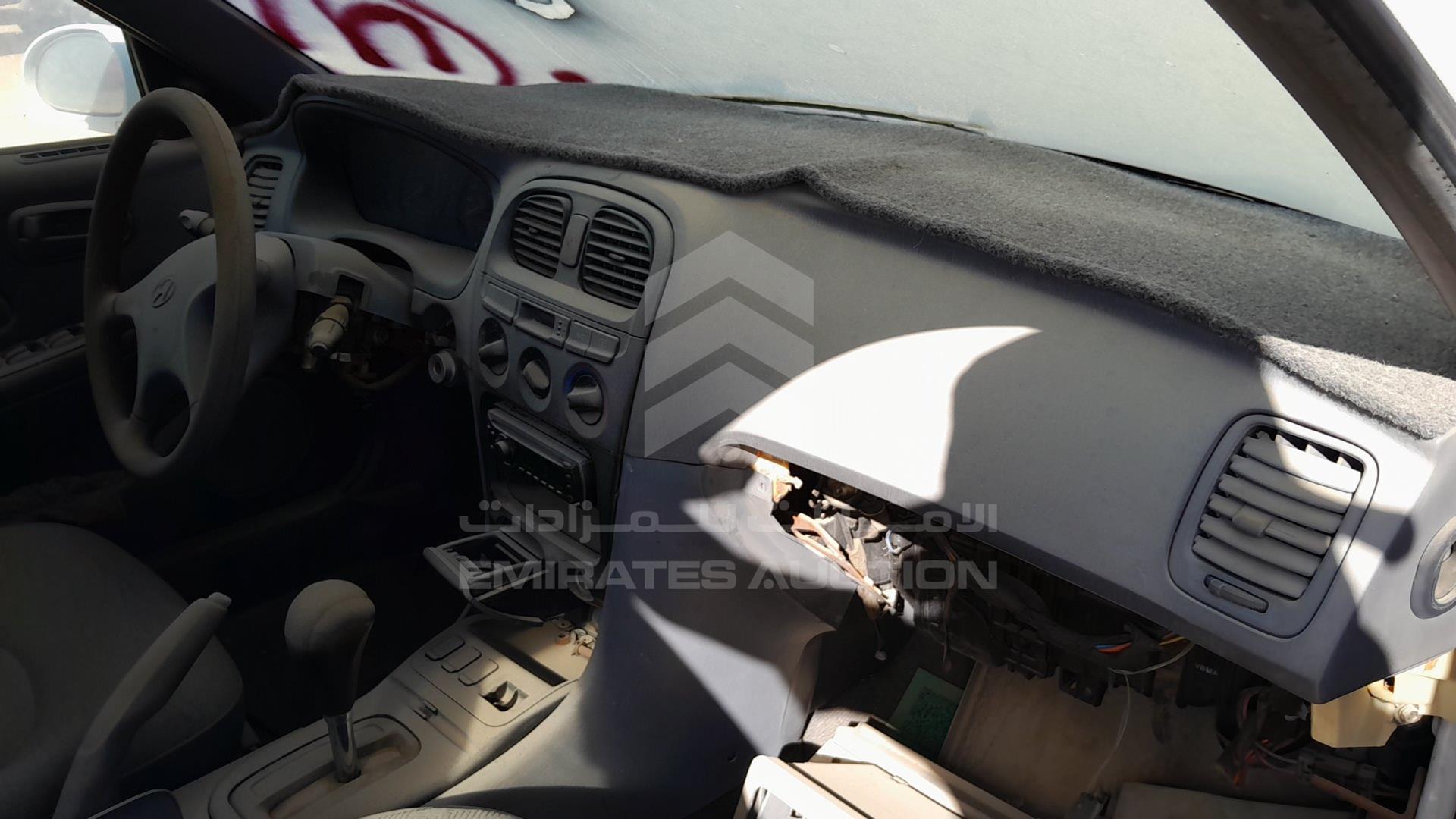 2000 HYUNDAI SONATA VIN: KMHEM41BPYA264462