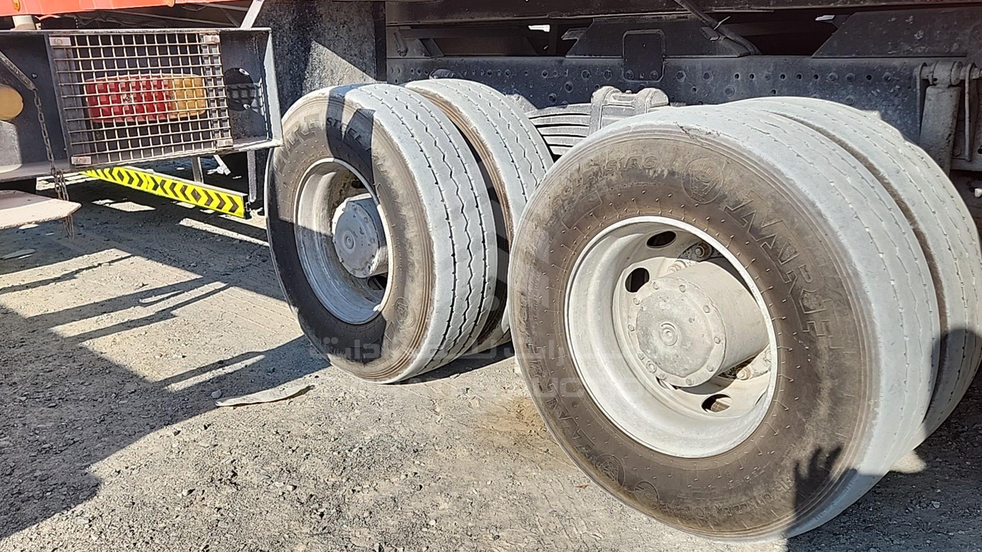 2008 MERCEDES ACTROS VIN: WDAKHCAA58L280327