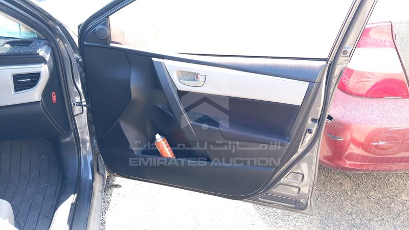 RKLBL9HE7F5236244 Auction: EmiratesAuction Lot: 408508 RKLBL9HE7F5236244 Toyota Corolla 2015 GREY Photo 26