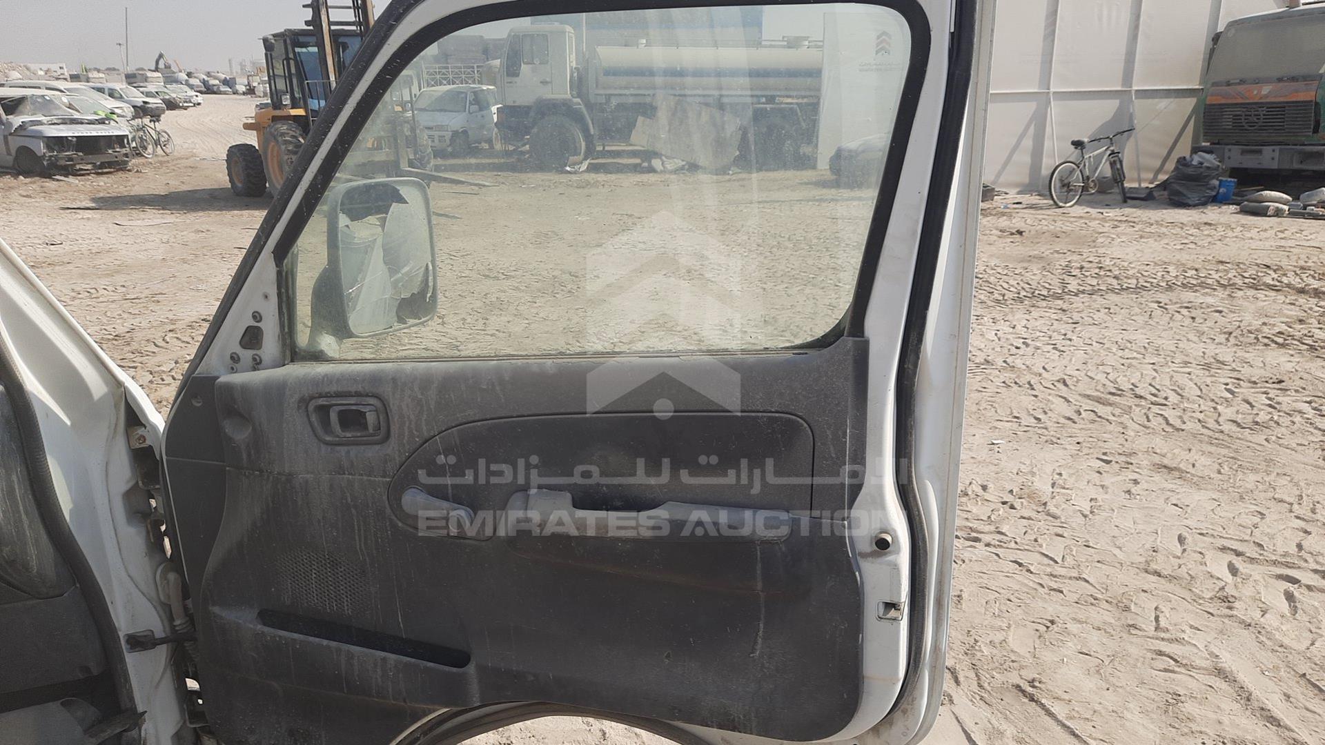 2004 NISSAN URVAN VIN: JN6FE52S94X406652