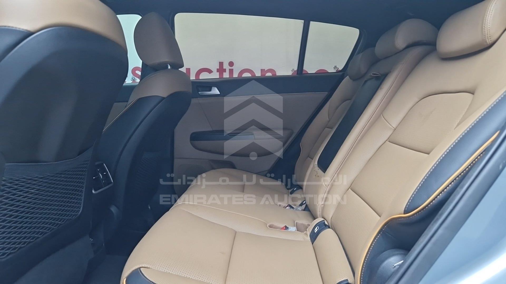 2021 KIA SPORTAGE VIN: U5YPH8143ML911471