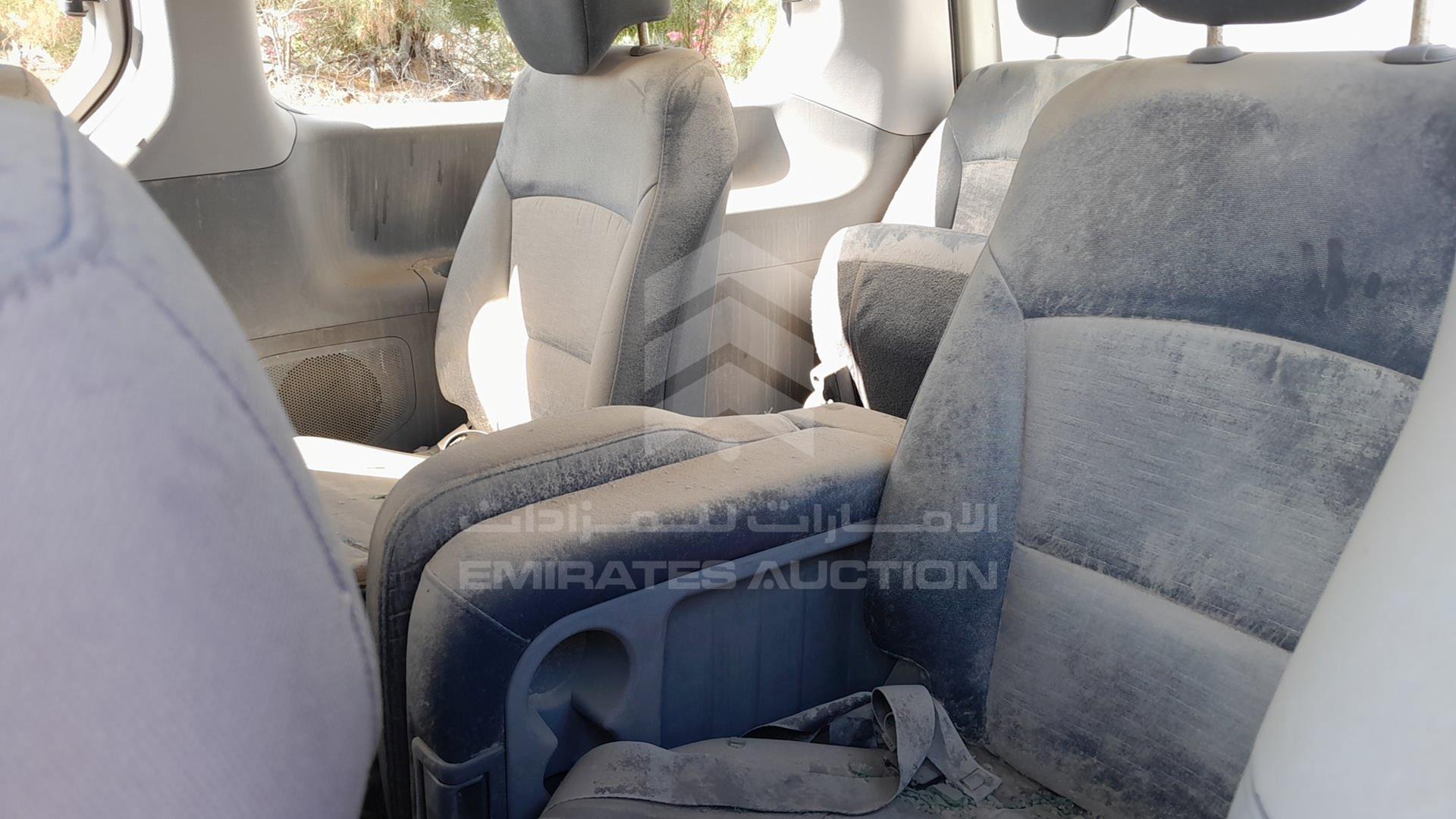 2011 HYUNDAI H1 VIN: KMJWA37R3BU282315