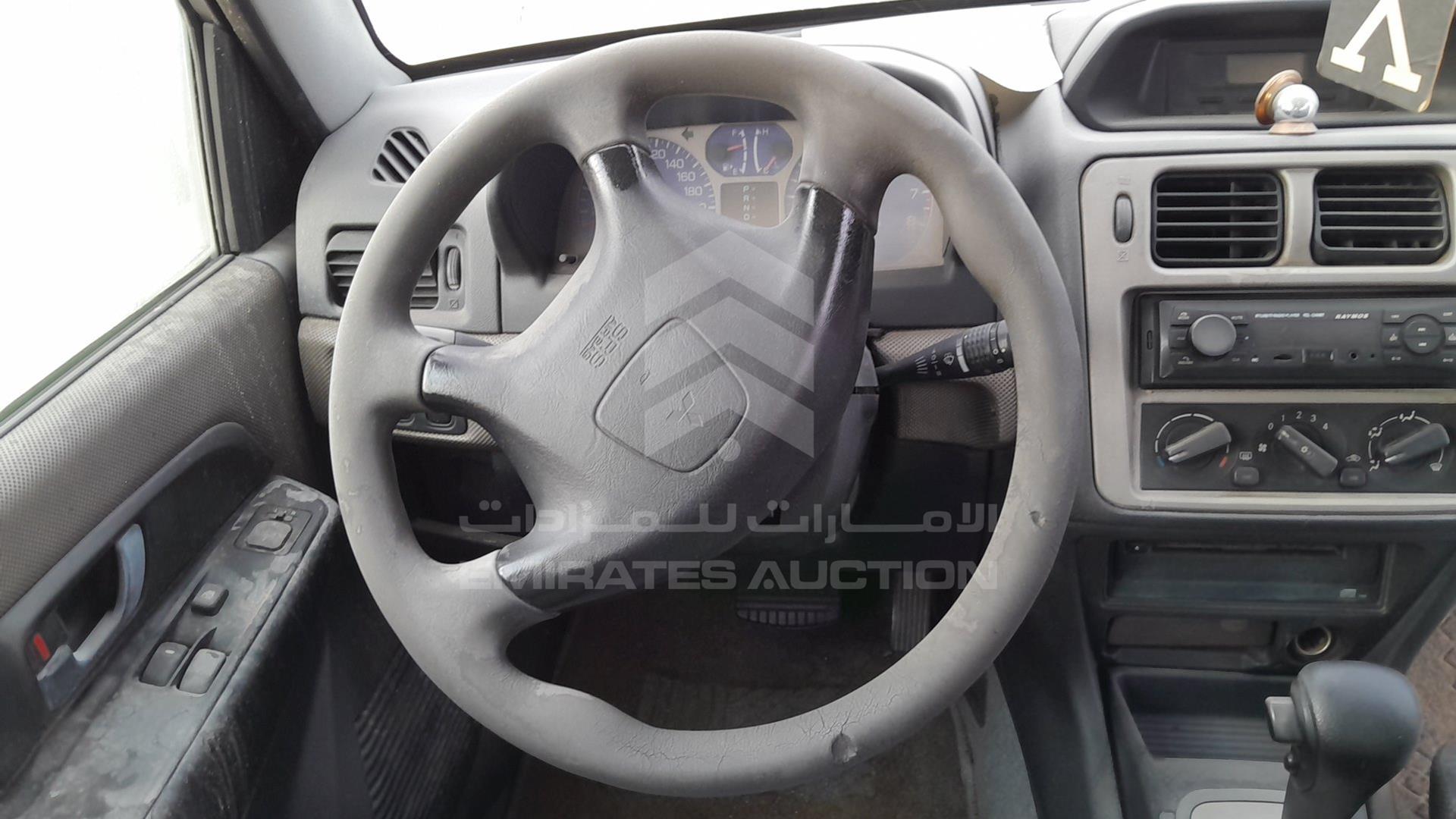 2000 MITSUBISHI PAJERO VIN: JMYMRH65WYY701230