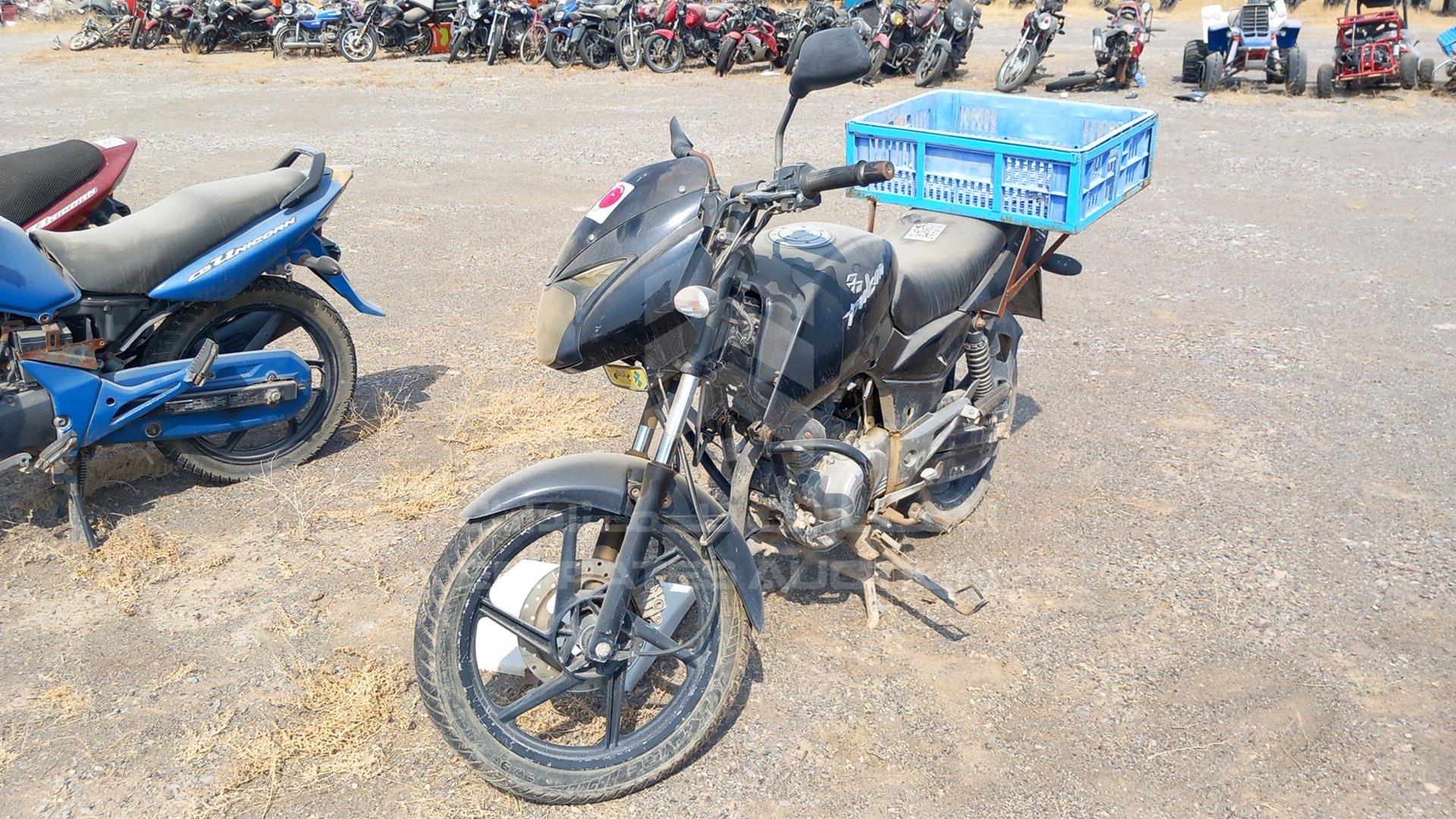 2014 BAJAJ 150 CC VIN: MD2A11CZ4ECK86730