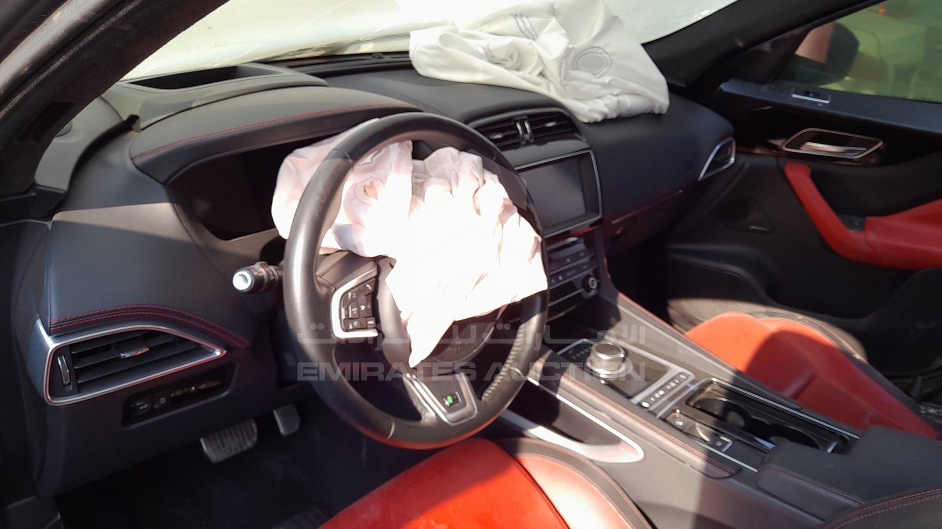 2019 JAGUAR F-PACE VIN: SADCA2BX2KA615649