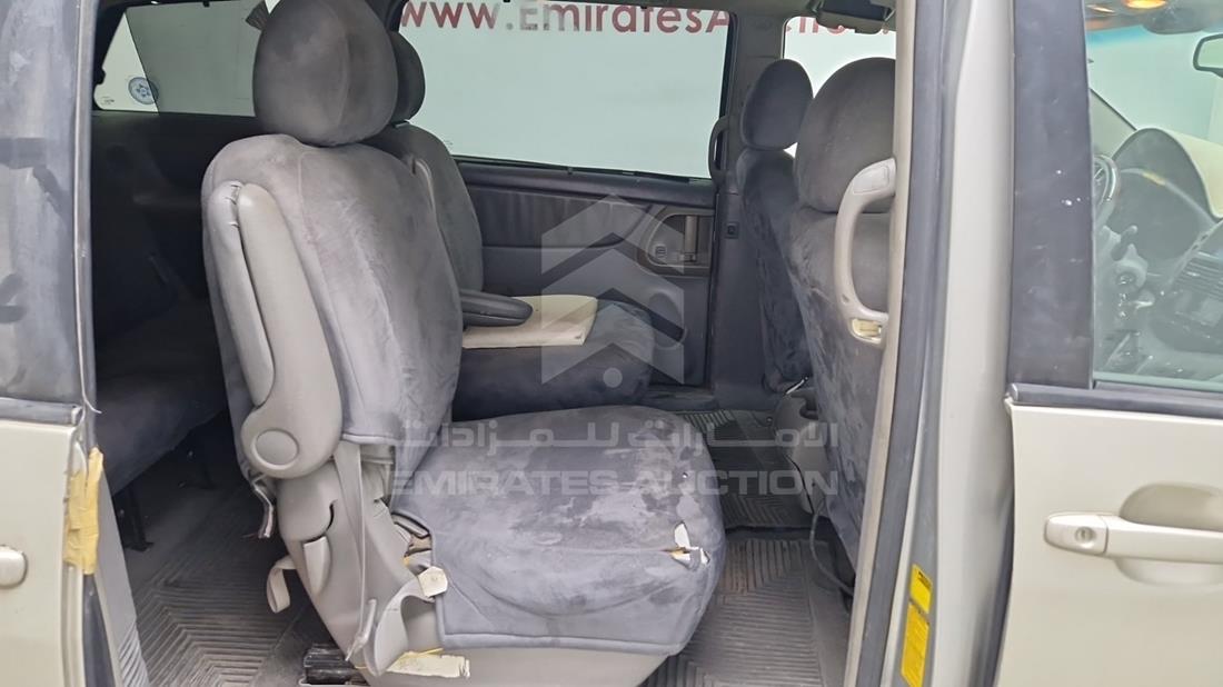 2004 Toyota Sienna — Rear Right Passenger View — Photo 29
