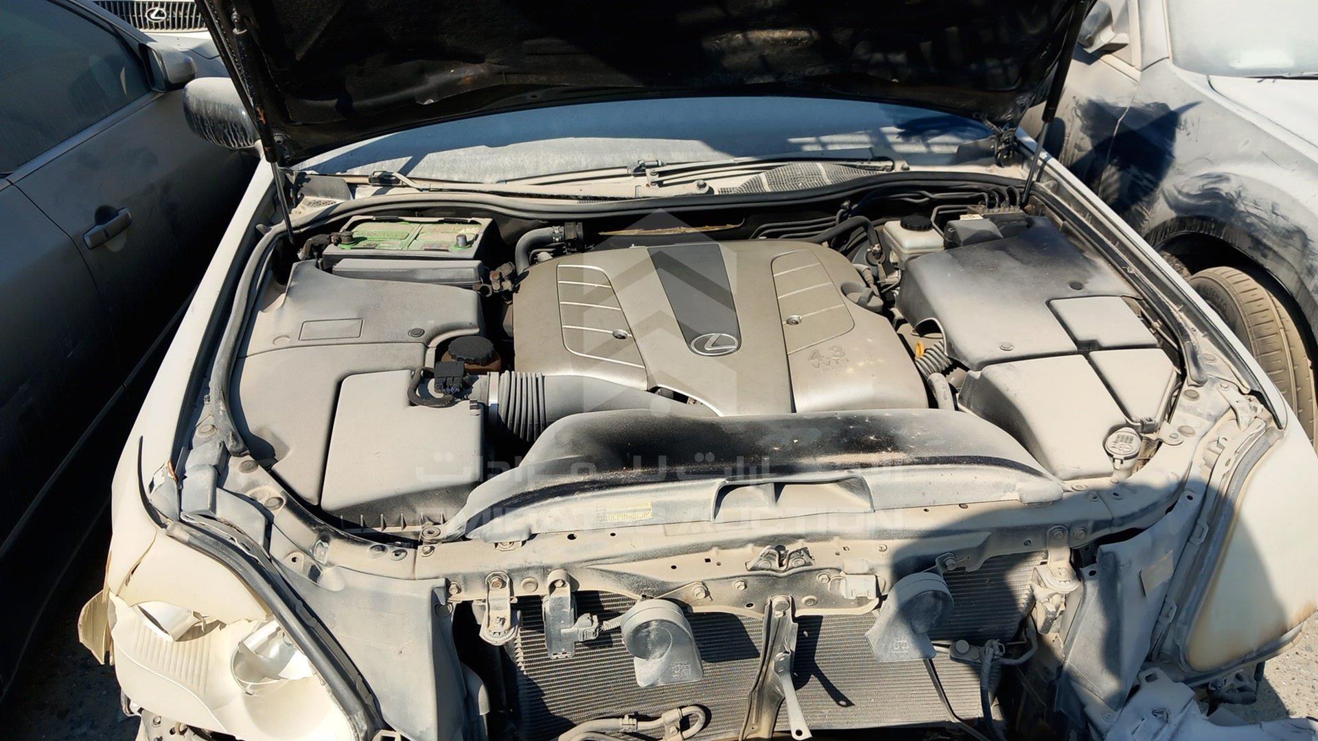 2004 LEXUS LS 430 VIN: JTHBN36F100145473
