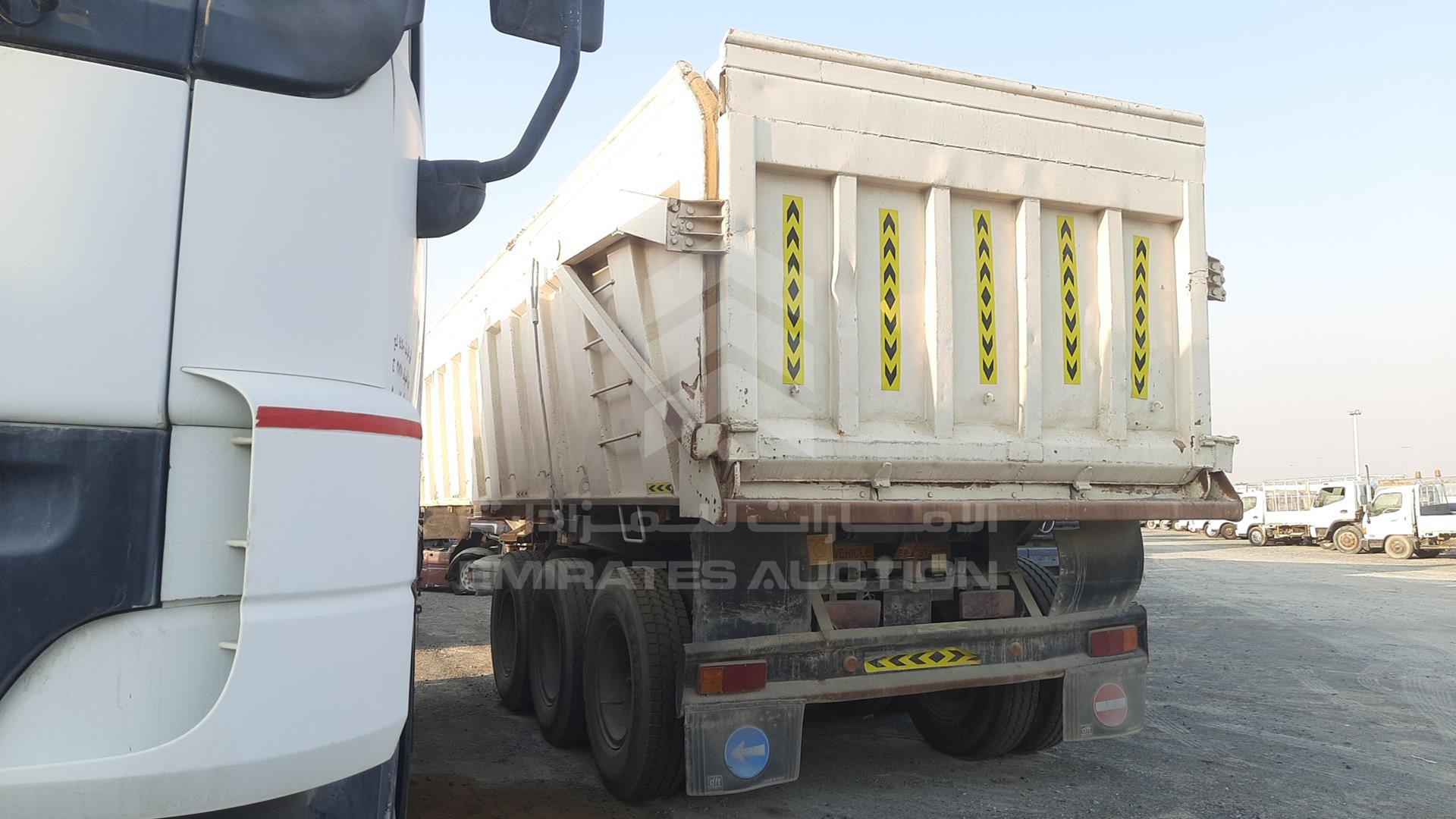 2008 3 AXLES TIPPER TRAILER --- VIN: UAE3S0108R032683