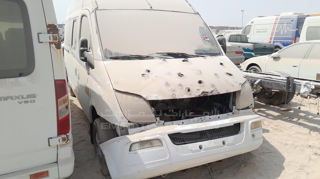 2014 Maxus V80 — Front Right Angle — Photo 9