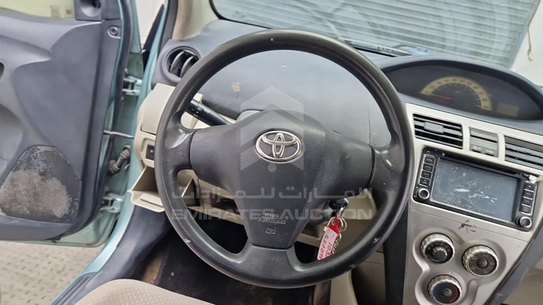 2008 Toyota Yaris — Steering & Mounted Controls — Photo 15