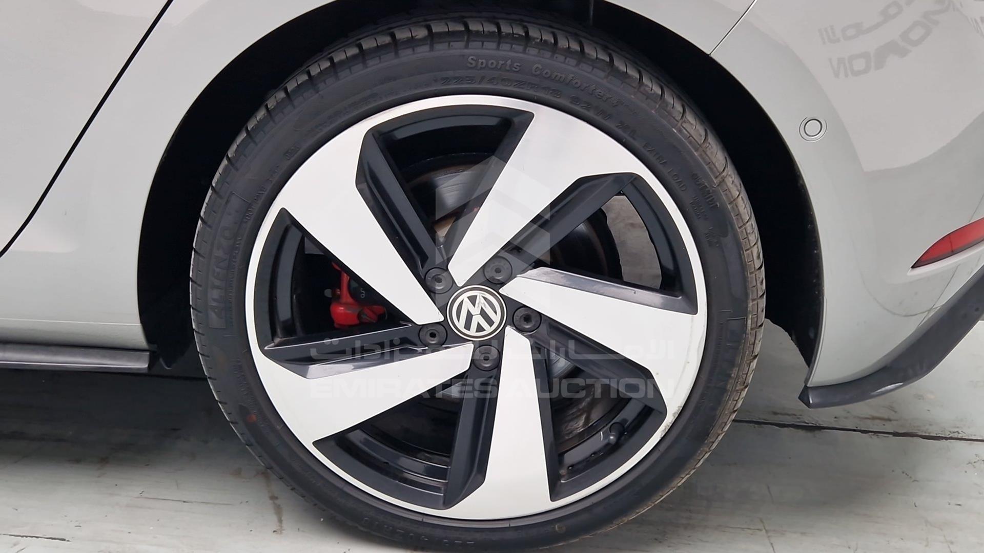 2018 VOLKSWAGEN GOLF VIN: WVWFL2AU7JW034126