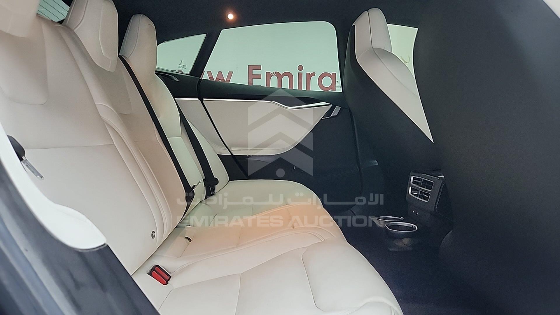 2018 TESLA MODEL S VIN: 5YJSA7E22JF237780