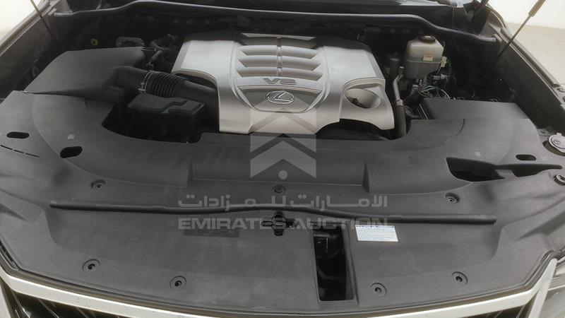 JTJHY00W1L4326058 Auction: EmiratesAuction Lot: 409451 JTJHY00W1L4326058 Lexus LX 570 2020 WHITE Photo 49