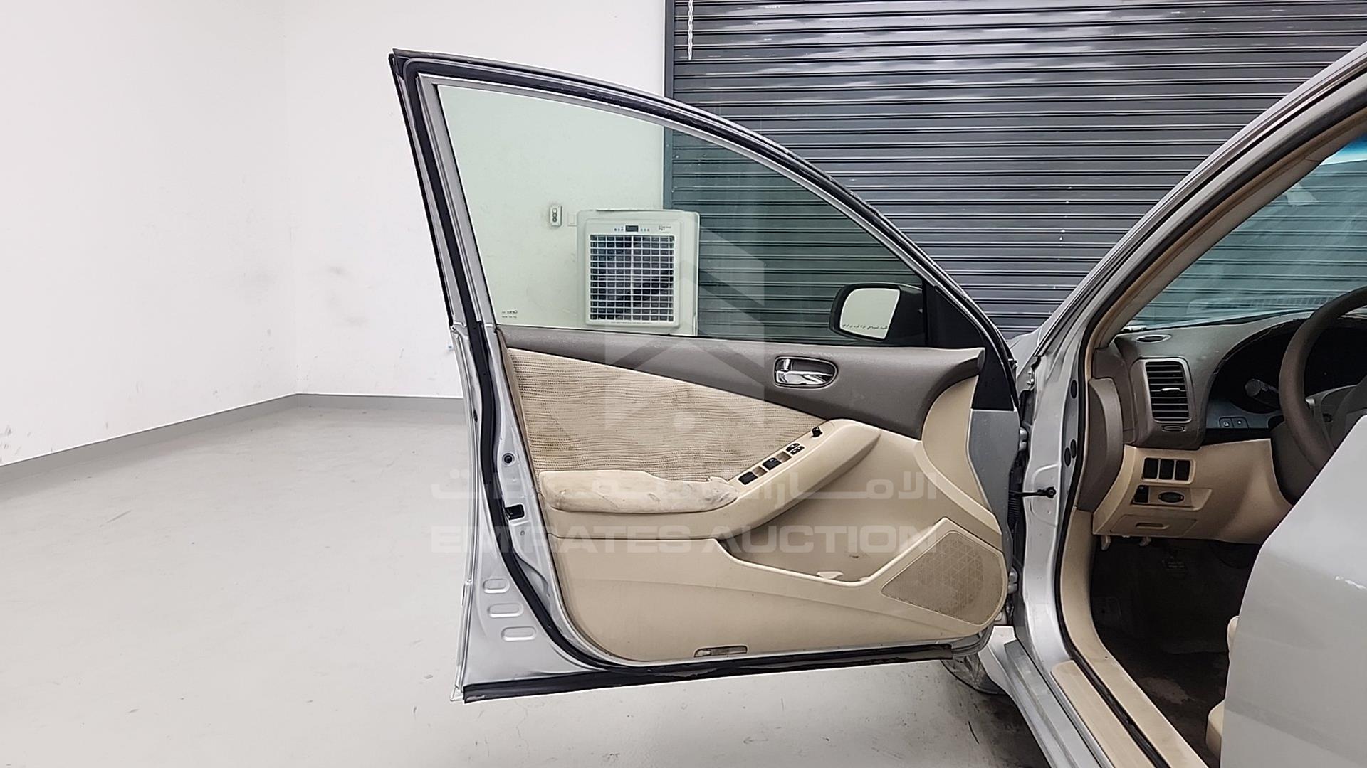 2011 NISSAN ALTIMA VIN: 1N4AL2A93BC142869