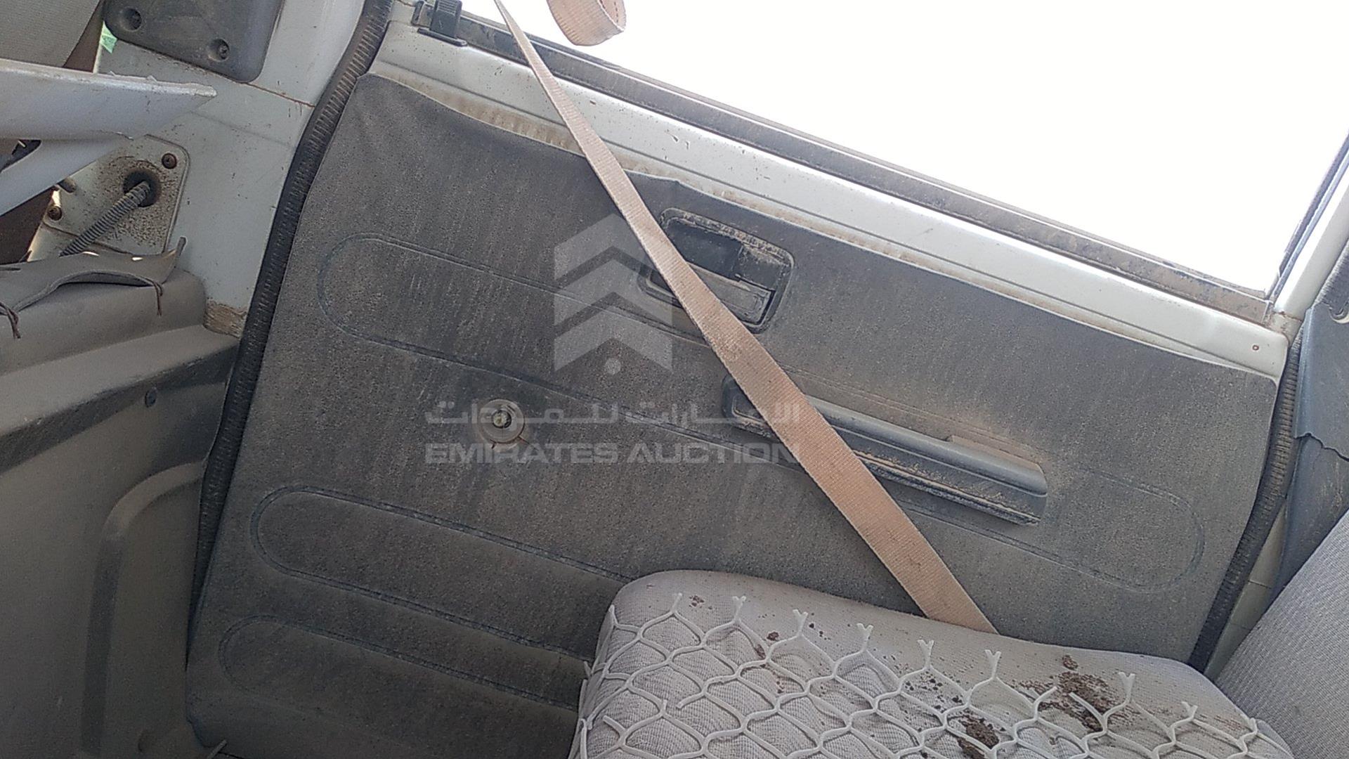 2010 ISUZU NKR VIN: LWLNKR8H7AL037000