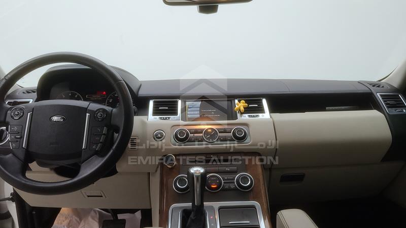 SALLSAAE4AA233314 Auction: EmiratesAuction Lot: 409182 SALLSAAE4AA233314 Range Rover Sport 2010 BLACK Photo 21